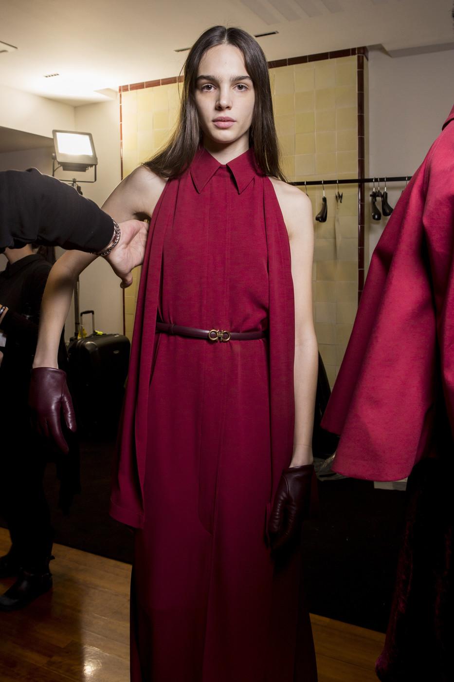 New Rare Salvatore Ferragamo Red Silk Dress F/W 2018  With Tags $3200 Sz 40 For Sale 11