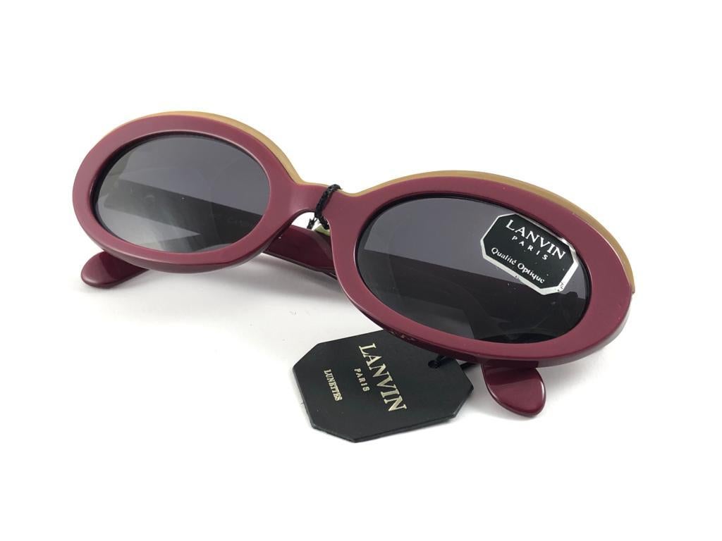 Lanvin - Lunettes de soleil vintage rares « Candie » framboise et masque doré, 1980, état neuf en vente 2