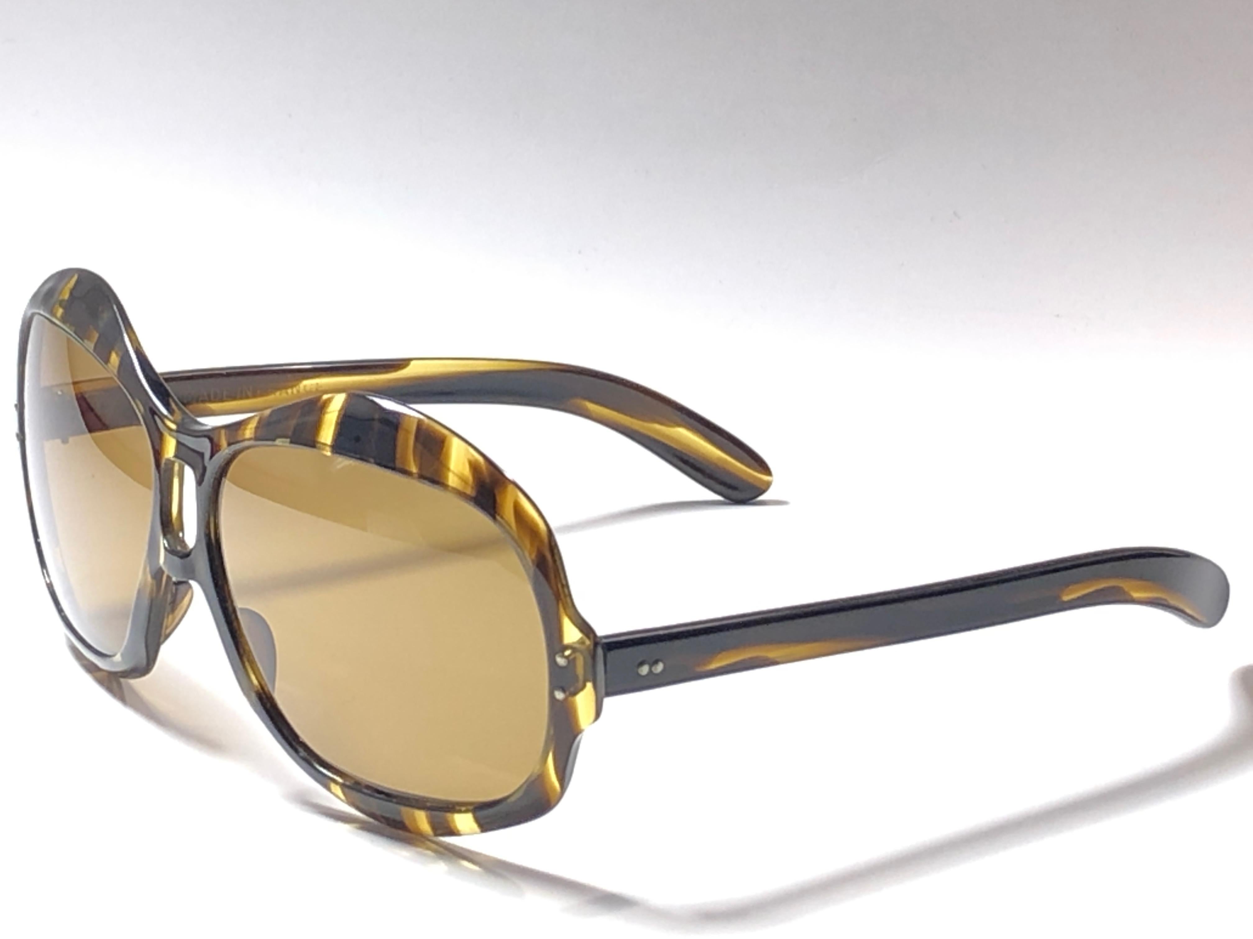 Seltene Vintage Philippe Chevallier Dunkle Schildpatt Oversized 1960er Jahre Sonnenbrille in Übergröße (Schwarz) im Angebot