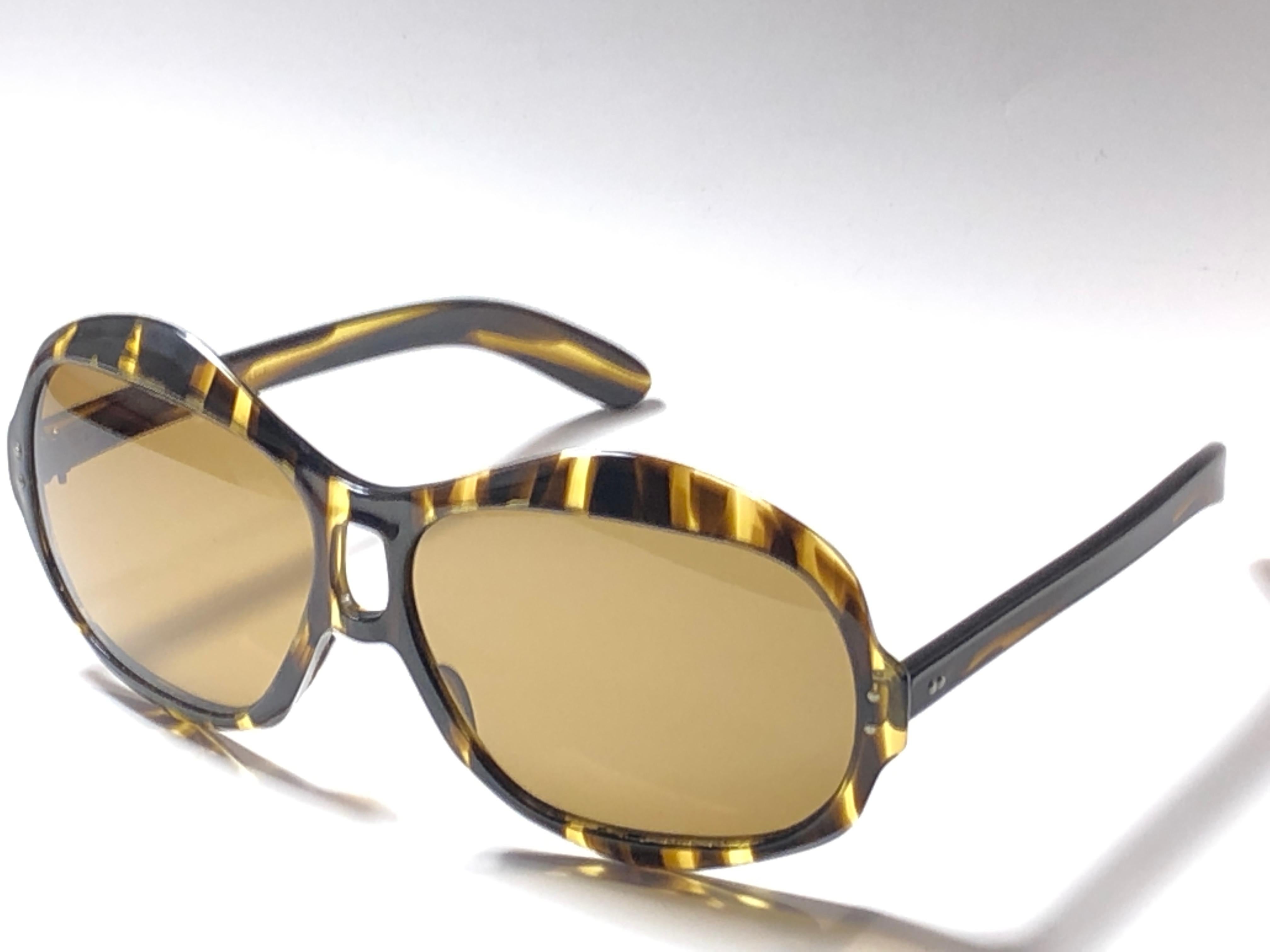 Seltene Vintage Philippe Chevallier Dunkle Schildpatt Oversized 1960er Jahre Sonnenbrille in Übergröße im Angebot 1