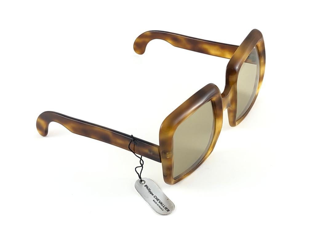 New Rare Vintage Lanvin by Philippe Chevallier Oversized 1960's Sunglasses en vente 2