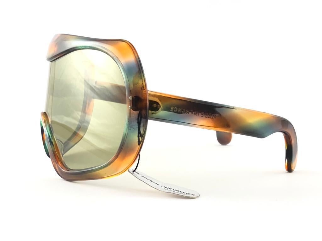 New Rare Vintage Philippe Chevallier Multicolor Mono Lens 1960 Sunglasses en vente 5