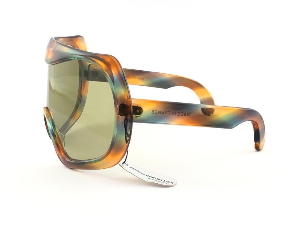 New Rare Vintage Philippe Chevallier Multicolor Mono Lens 1960 Sunglasses en vente 7