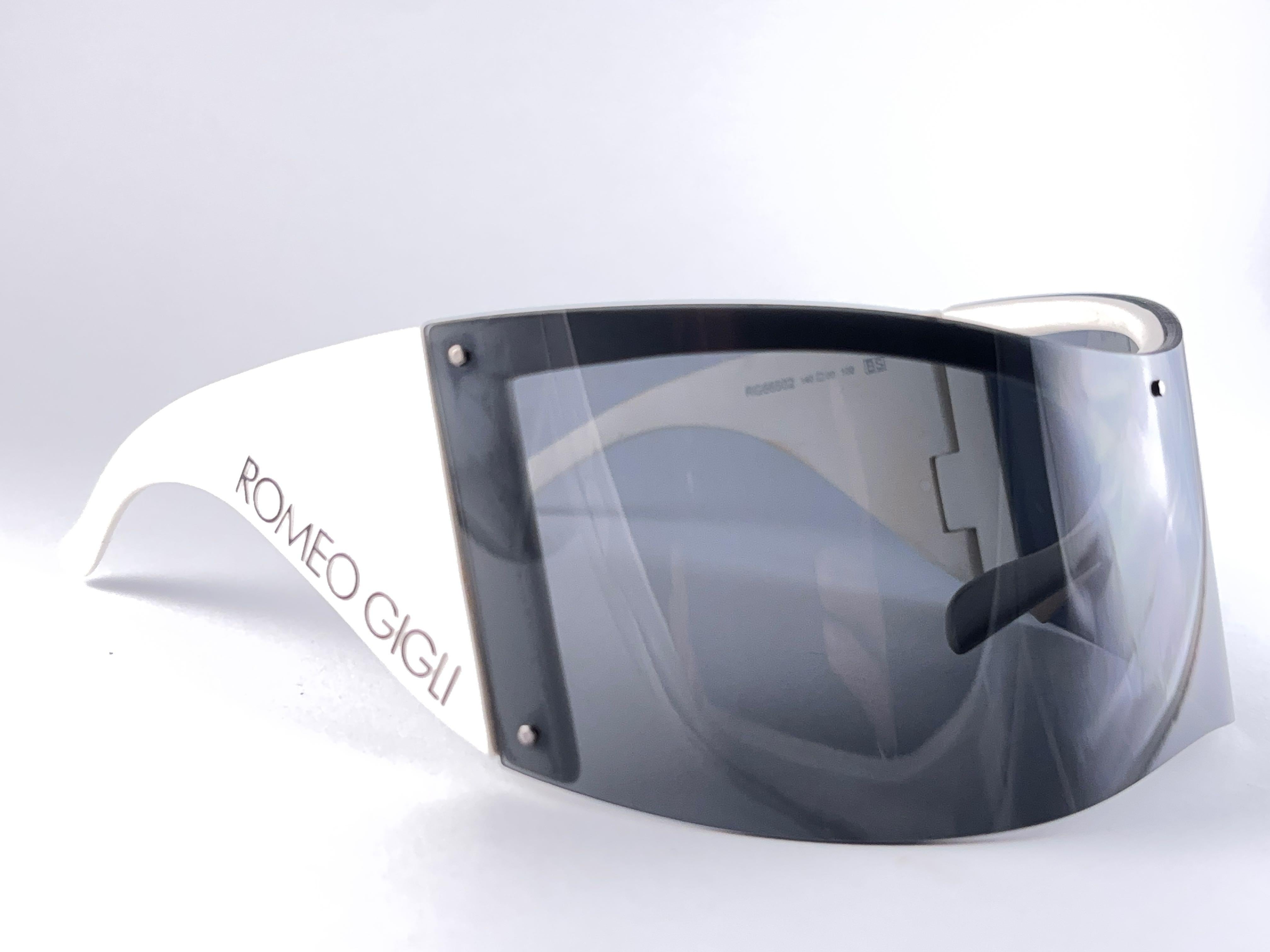 New Rare Vintage Romeo Gigli RG66502 Mask Collector Item Sunglasses For Sale 1