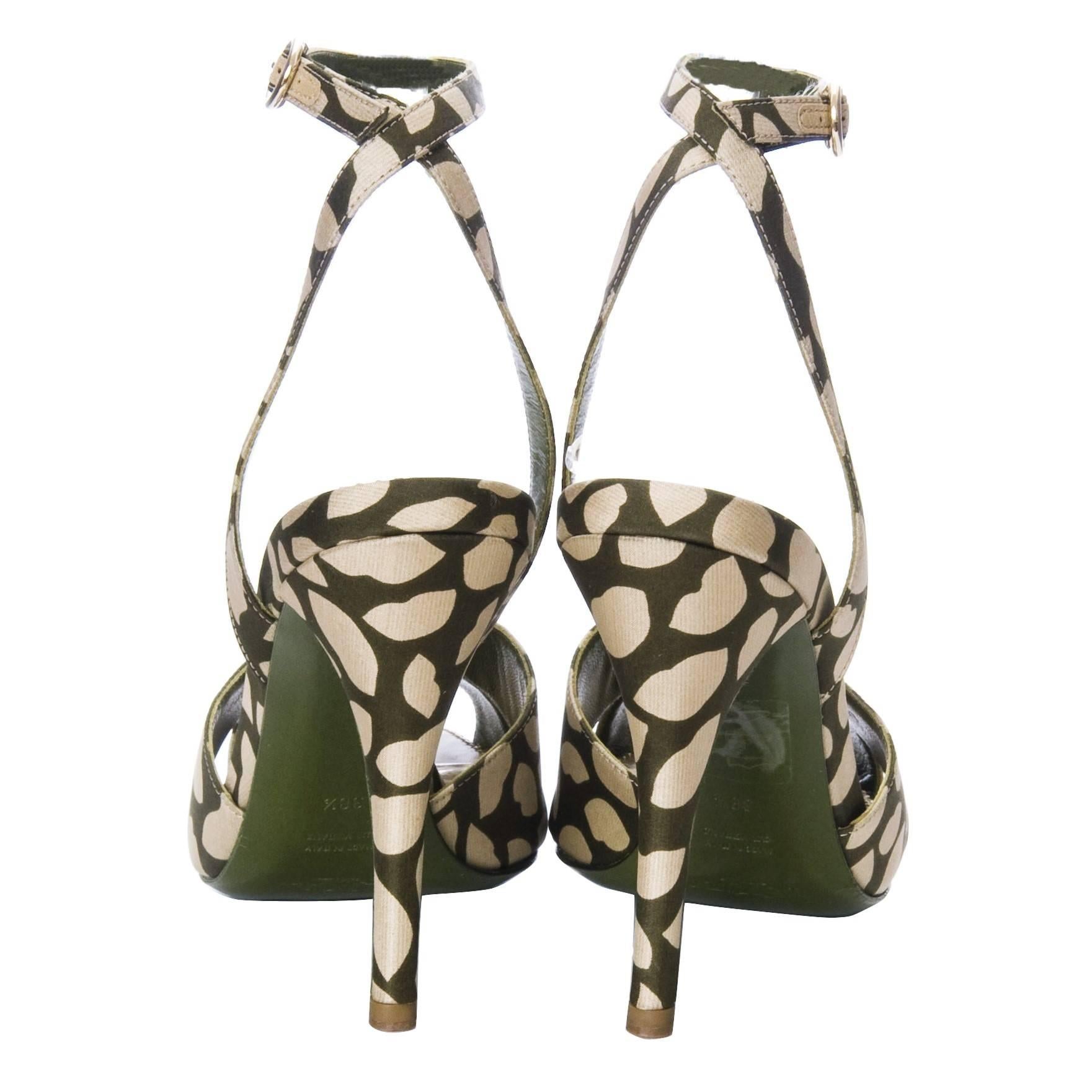 Yves Saint Laurent Escarpins Eva Lips neuves et rares, Taille 38,5 2