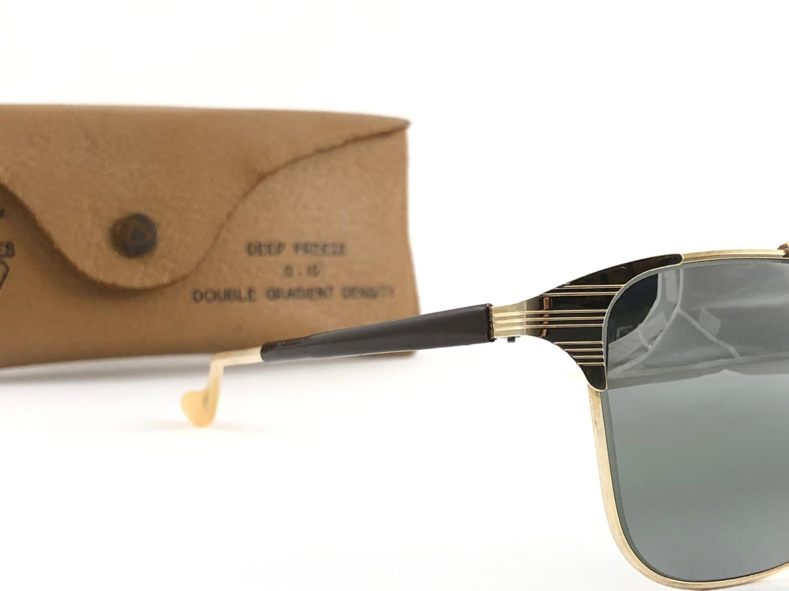 Women's or Men's New Ray Ban Deep Freeze Signet 12K Gold Collectors Item USA Sunglasses For Sale