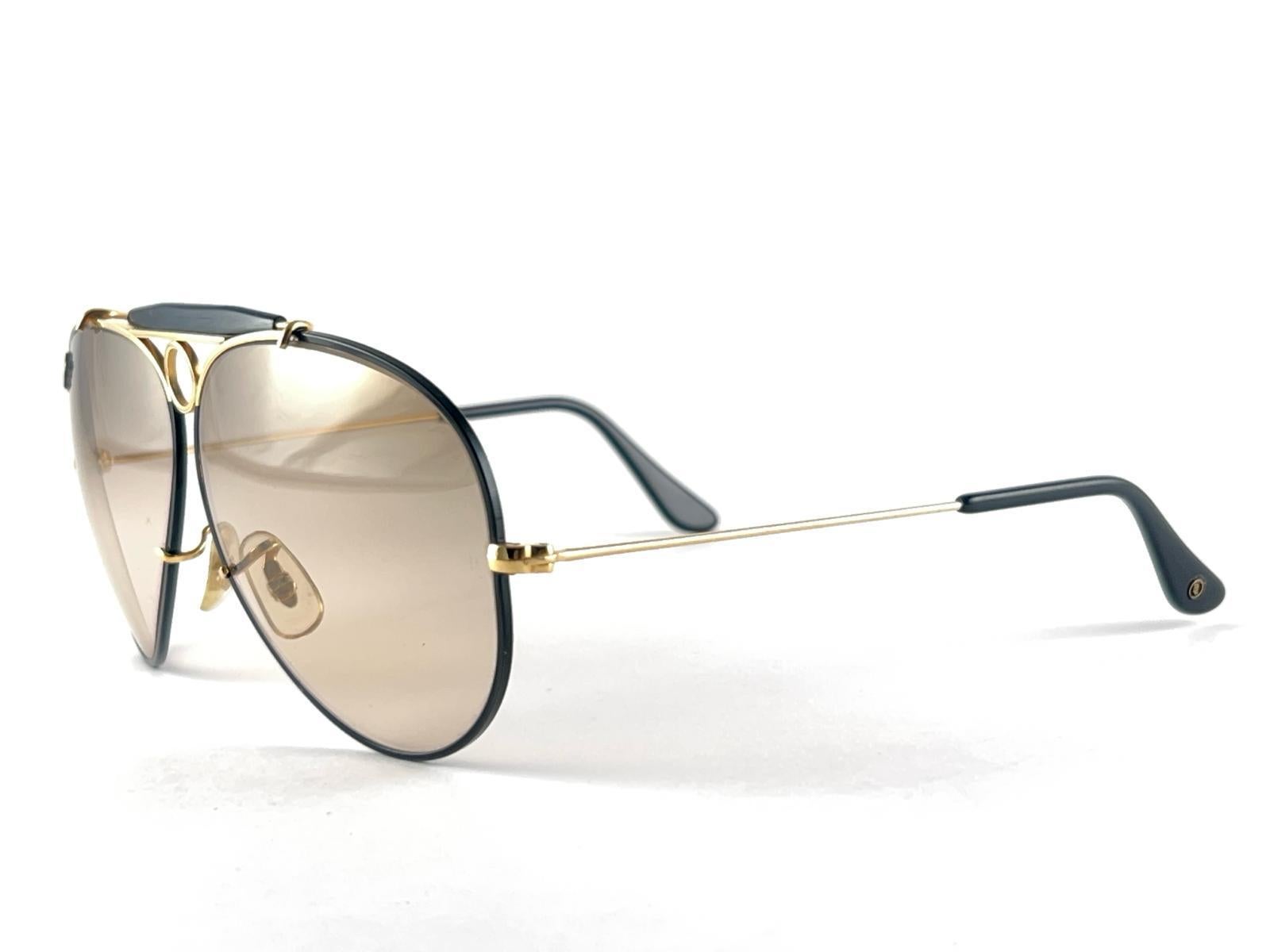 Neu Ray Ban Precious Metals 24K Gold & Schwarz Shooter 62Mm USA Sonnenbrillen für Damen oder Herren im Angebot