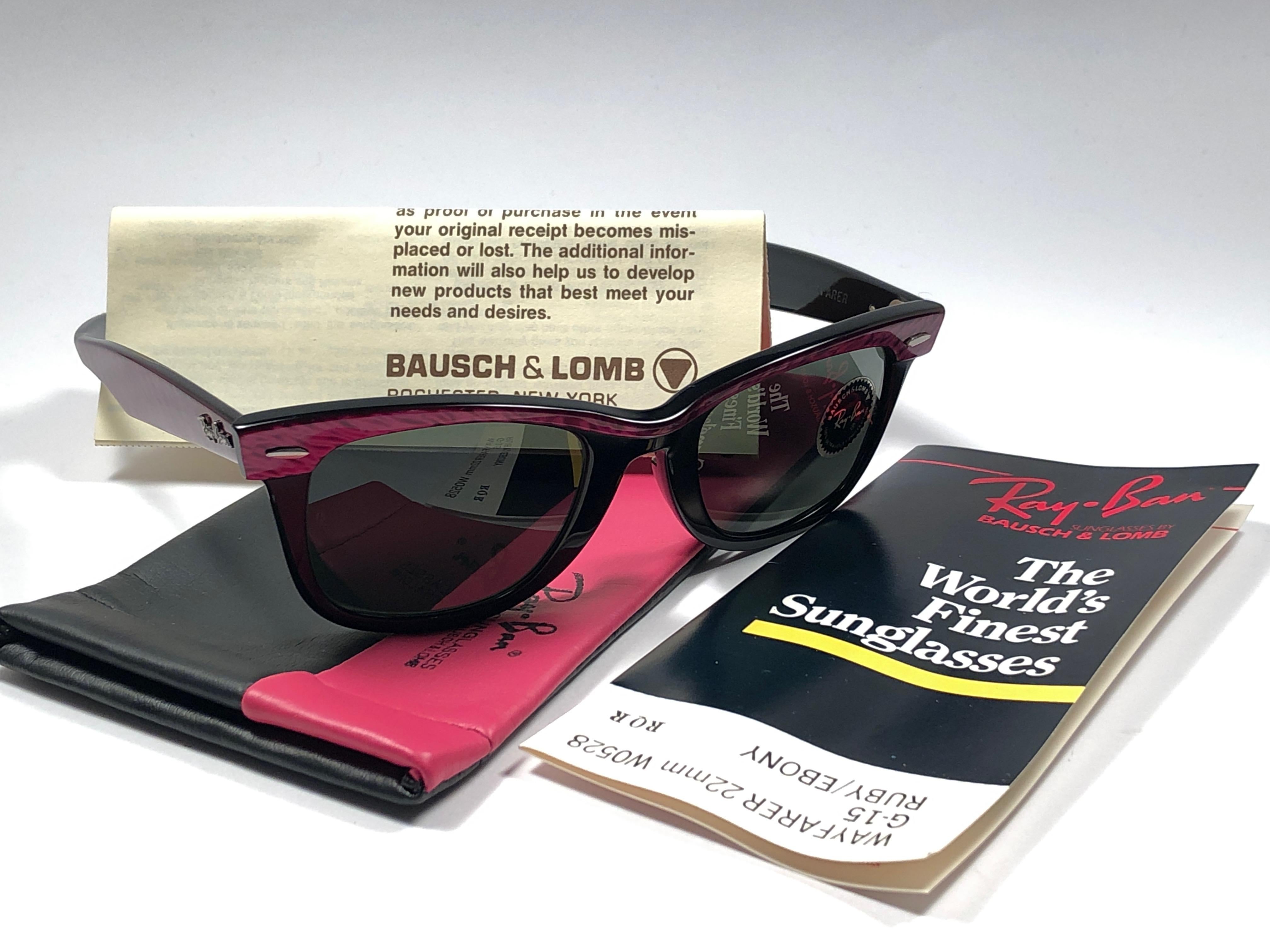 New Ray Ban The Wayfarer Fuchsia / Black B&L G15 Grey Lenses USA 80's Sunglasses 1