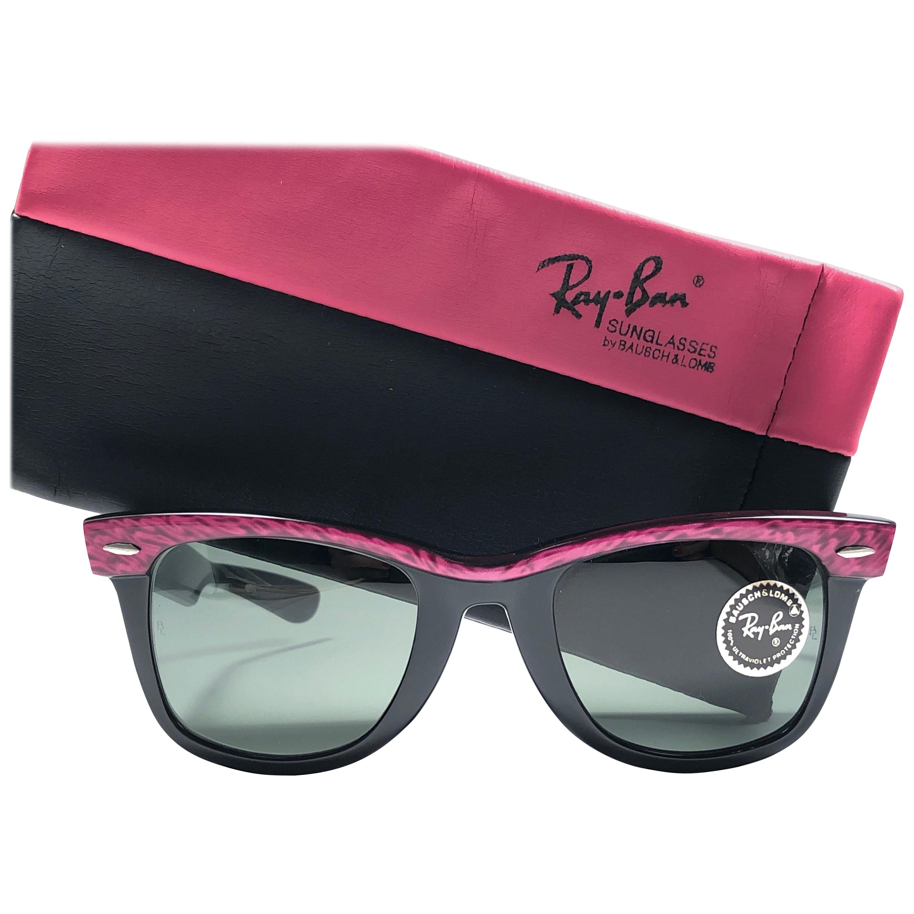 New Ray Ban The Wayfarer Fuchsia / Black B&L G15 Grey Lenses USA 80's Sunglasses