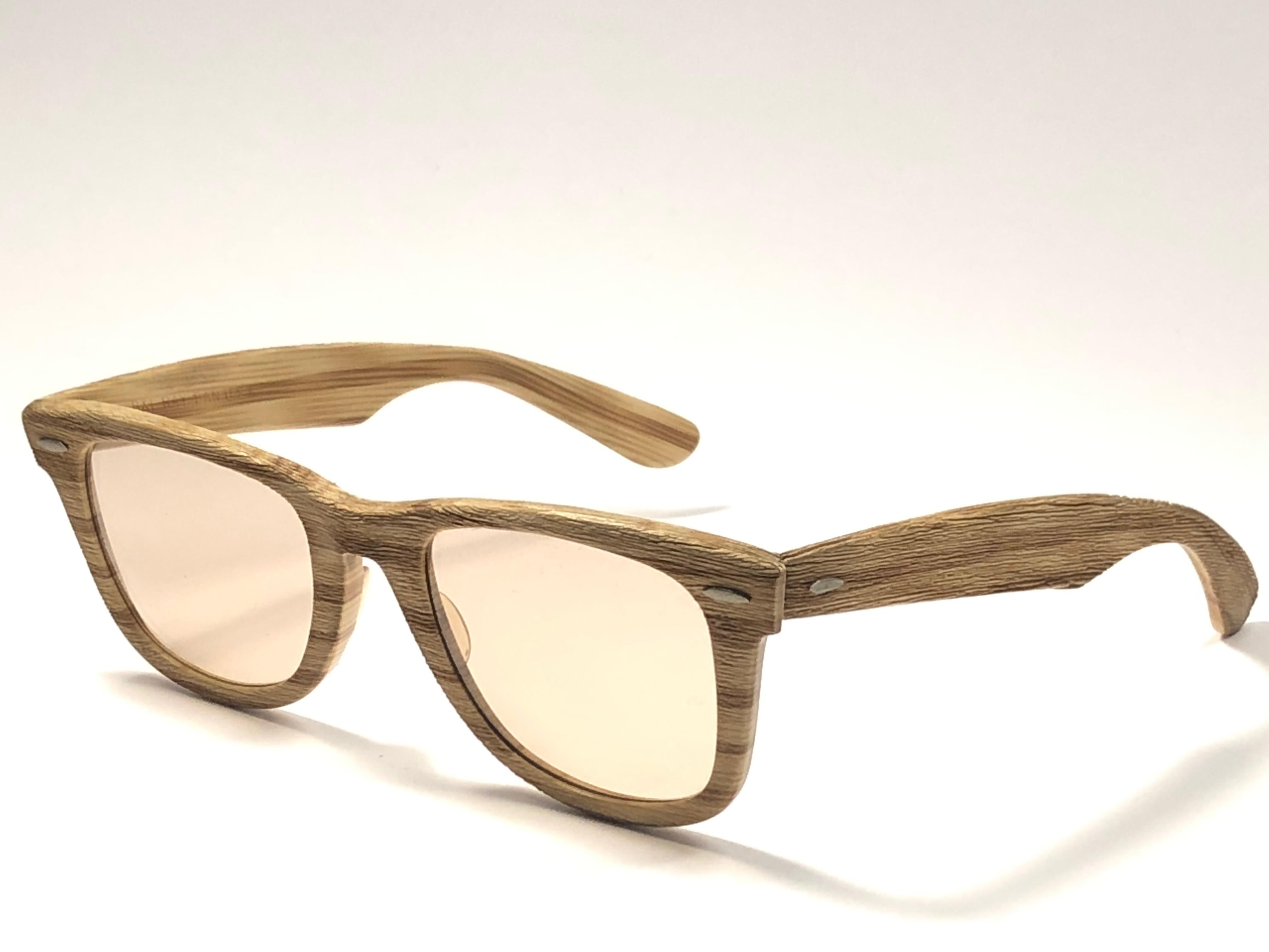 New Ray Ban The Wayfarer Woodies Driftwood Edition Collectors USA 80 Sunglasses In New Condition For Sale In Baleares, Baleares