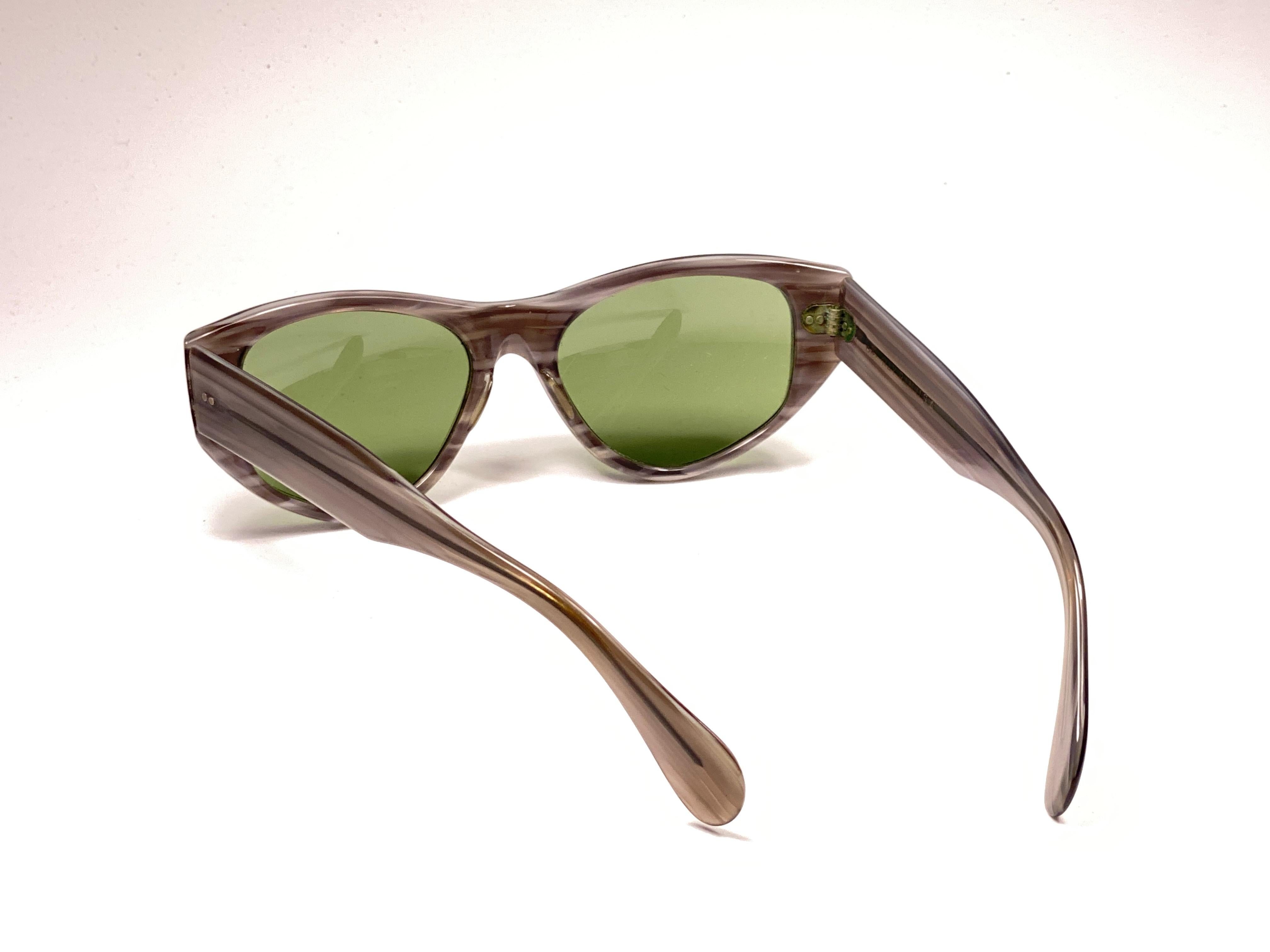 Gray Mint Ray Ban Vagabond 1960's Mid Century Green Lenses B&L USA Sunglasses For Sale