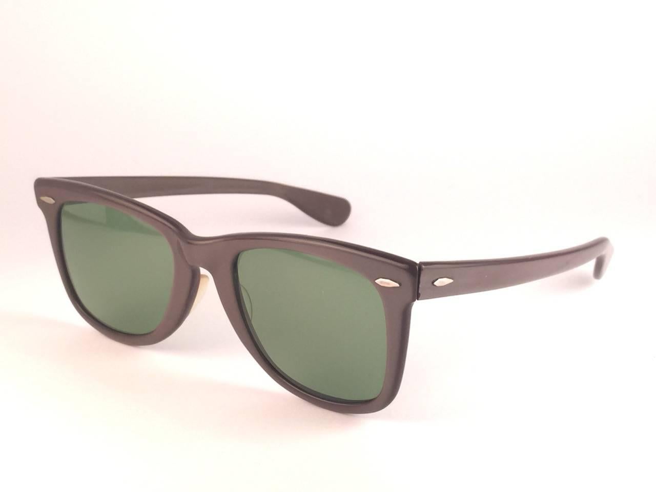 Gray New Ray Ban Wayfarer 1960's Mid Century Pearl Grey RB3 Lenses B&L USA Sunglasses