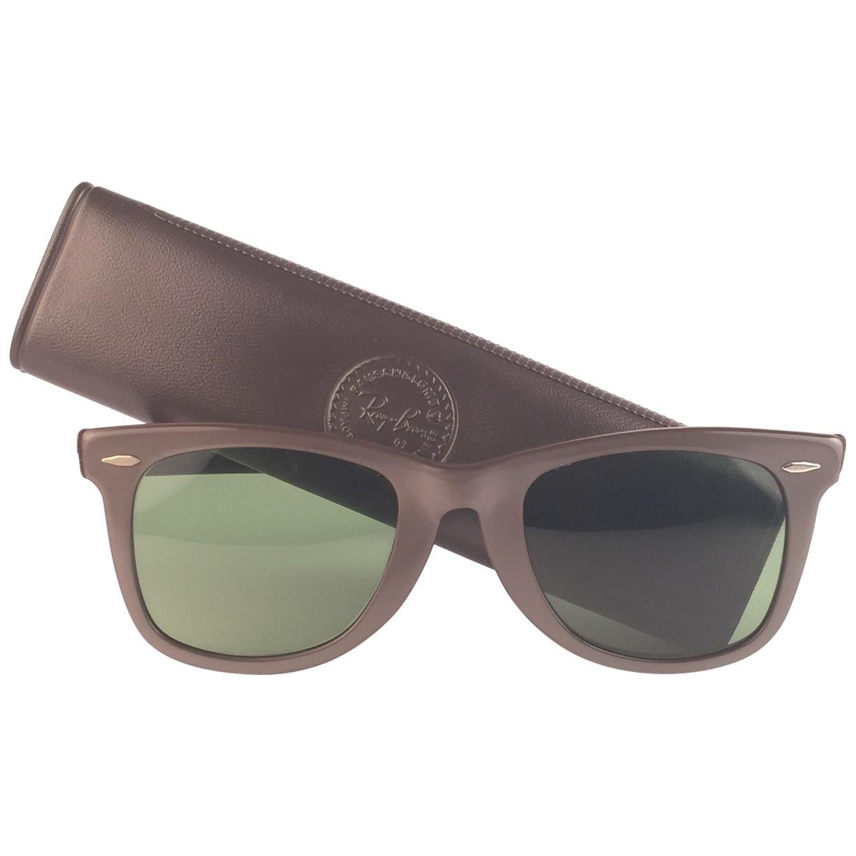 New Ray Ban Wayfarer 1960's Mid Century Pearl Grey RB3 Lenses B&L USA Sunglasses For Sale