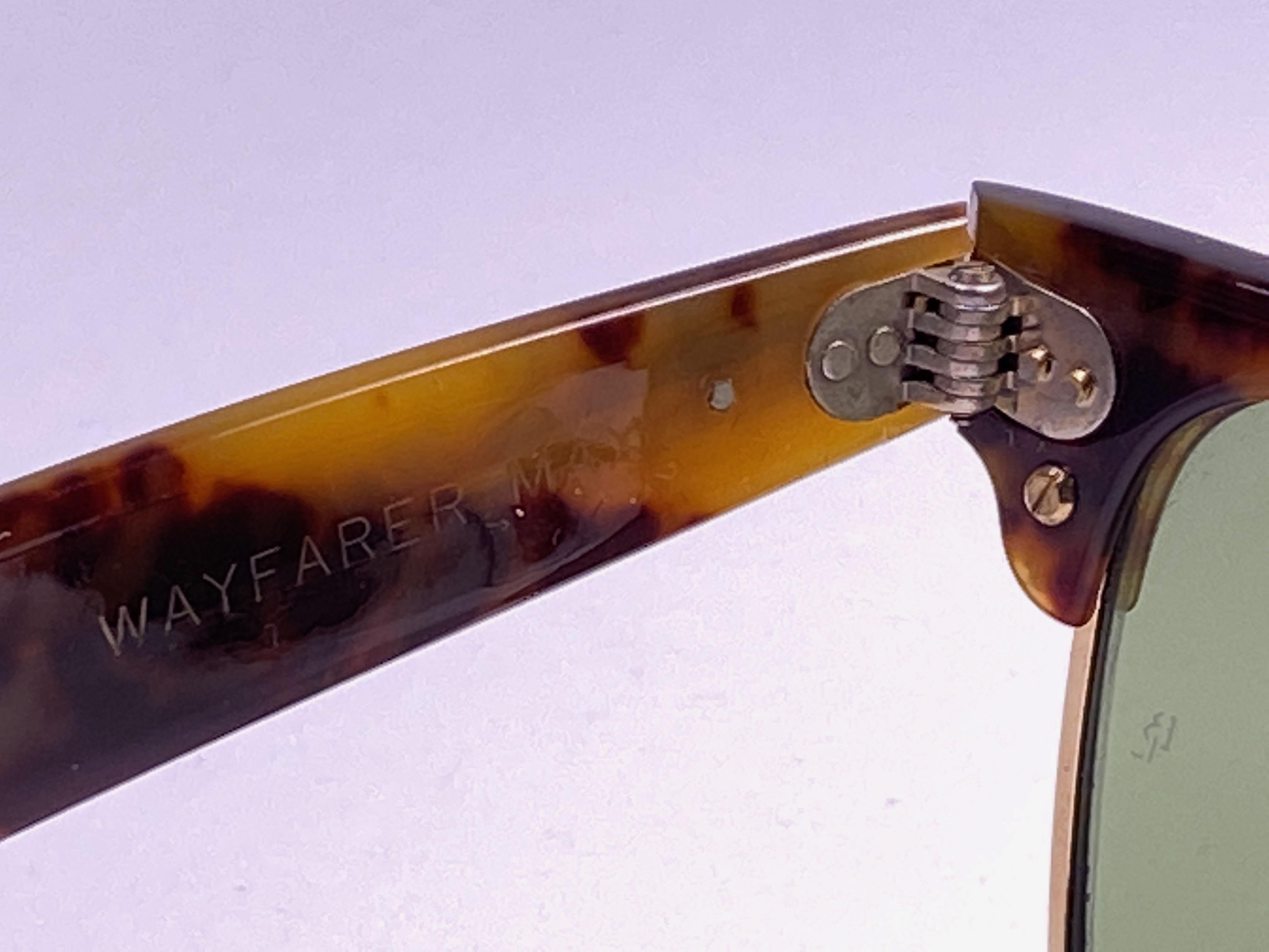 medium wayfarer sunglasses