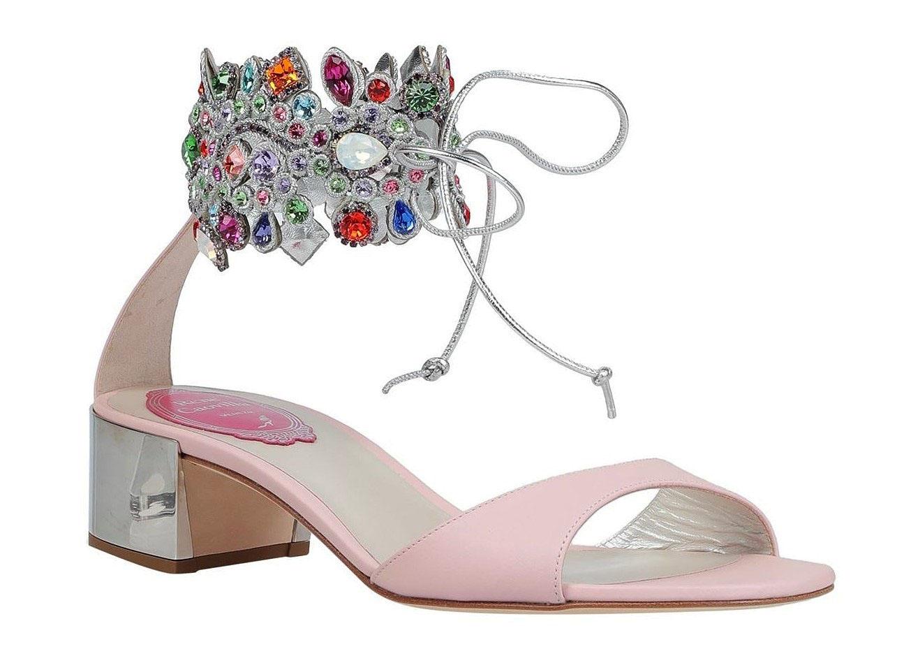 New Rene Caovilla Pink Leather Jeweled Flats Sandals
Sizes available - 36, 37, 37.5, 39, 40. ( US 6, 7, 7.5, 9, 10 )
Lamb Leather, Soft Pink Color, Ankle Jeweled Wrap, Front Tie Closure, Silver-Tone Metallic Heel - 1.5 inches.
Made in Italy.
New