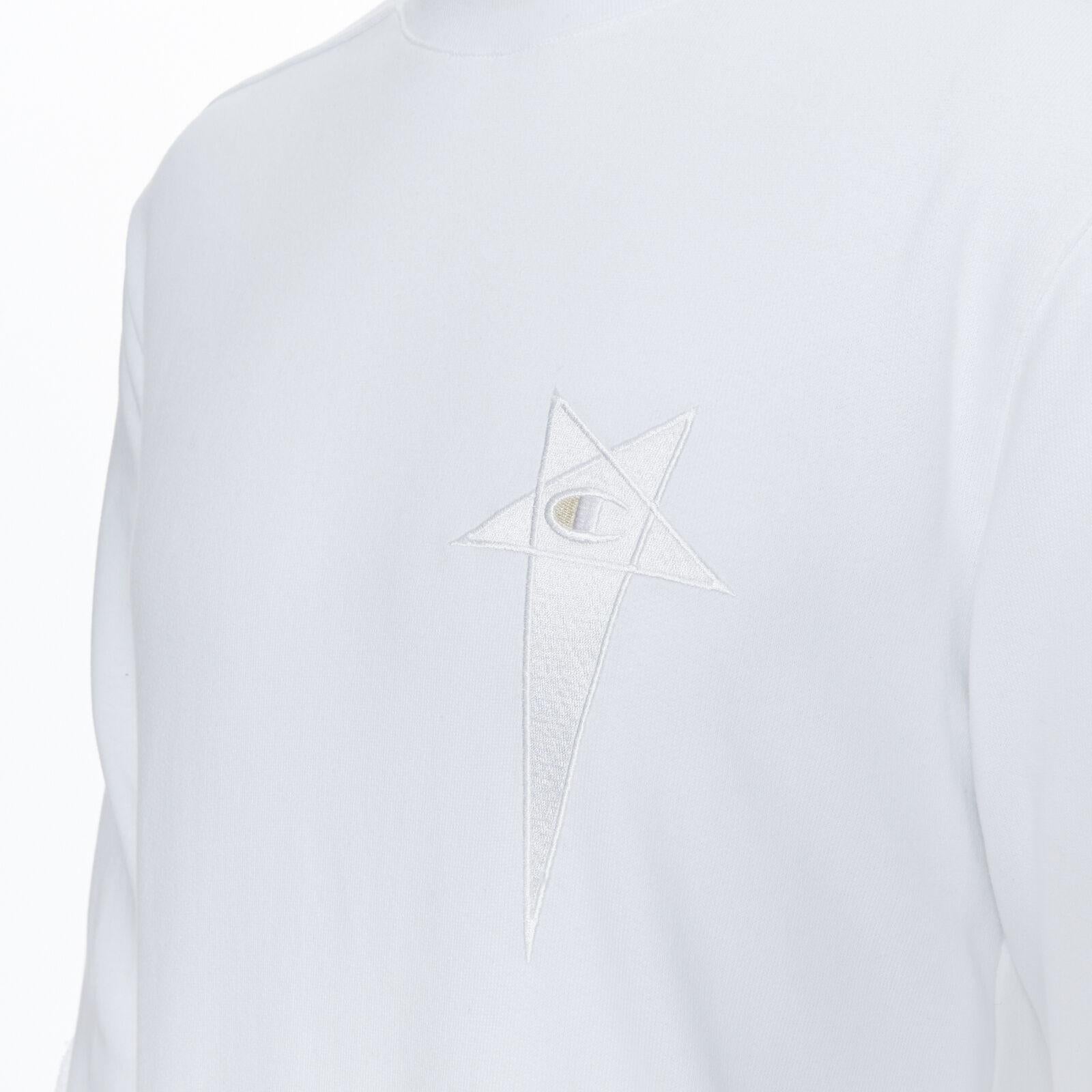 new RICK OWENS CHAMPION SS20 Tecuatl White Pentagram embroidered snap sweater M
Reference: TGAS/A05814
Brand: Rick Owens
Designer: Rick Owens
Model: Pentagram sweater
Collection: Spring Summer 2020 - Runway
Material: Cotton
Color: White, Off