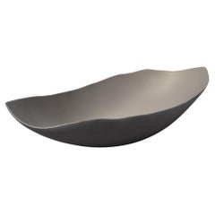 Rina Menardi grand bol Barchetta en glaçure bronze pâle