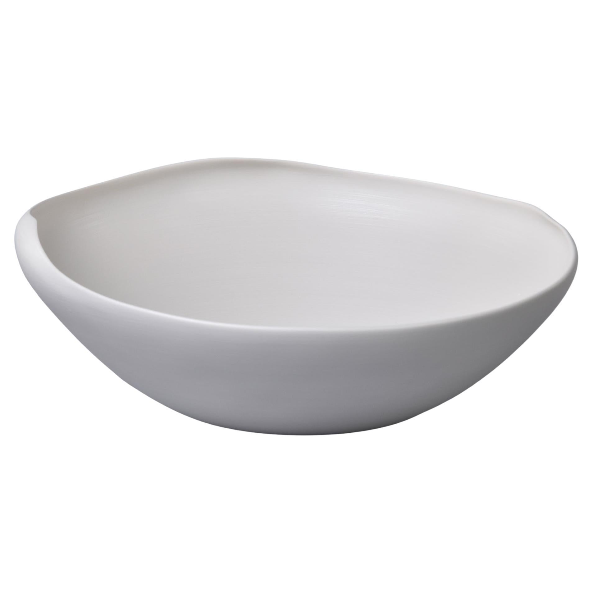 New Rina Menardi Medium Conchiglia Bowl in Linen Glaze For Sale