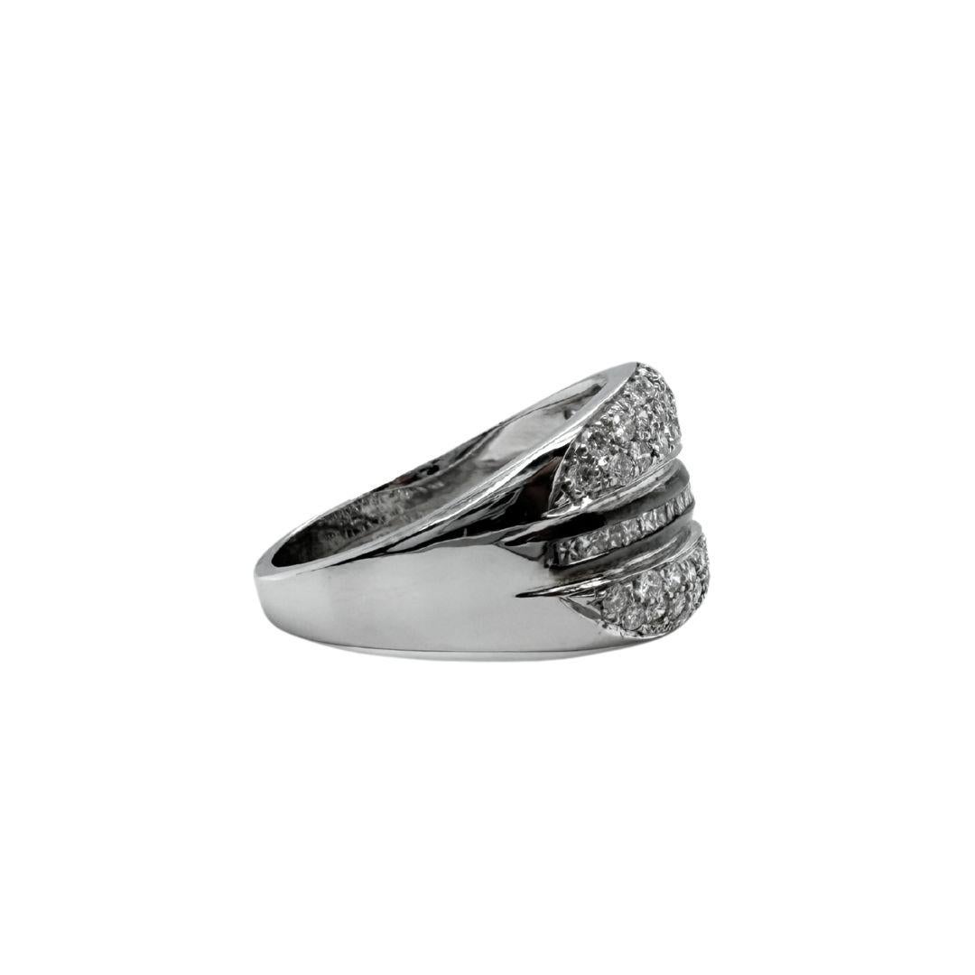 Nuovo anello in oro bianco 18 carati con diamanti naturali G VS in vendita 1