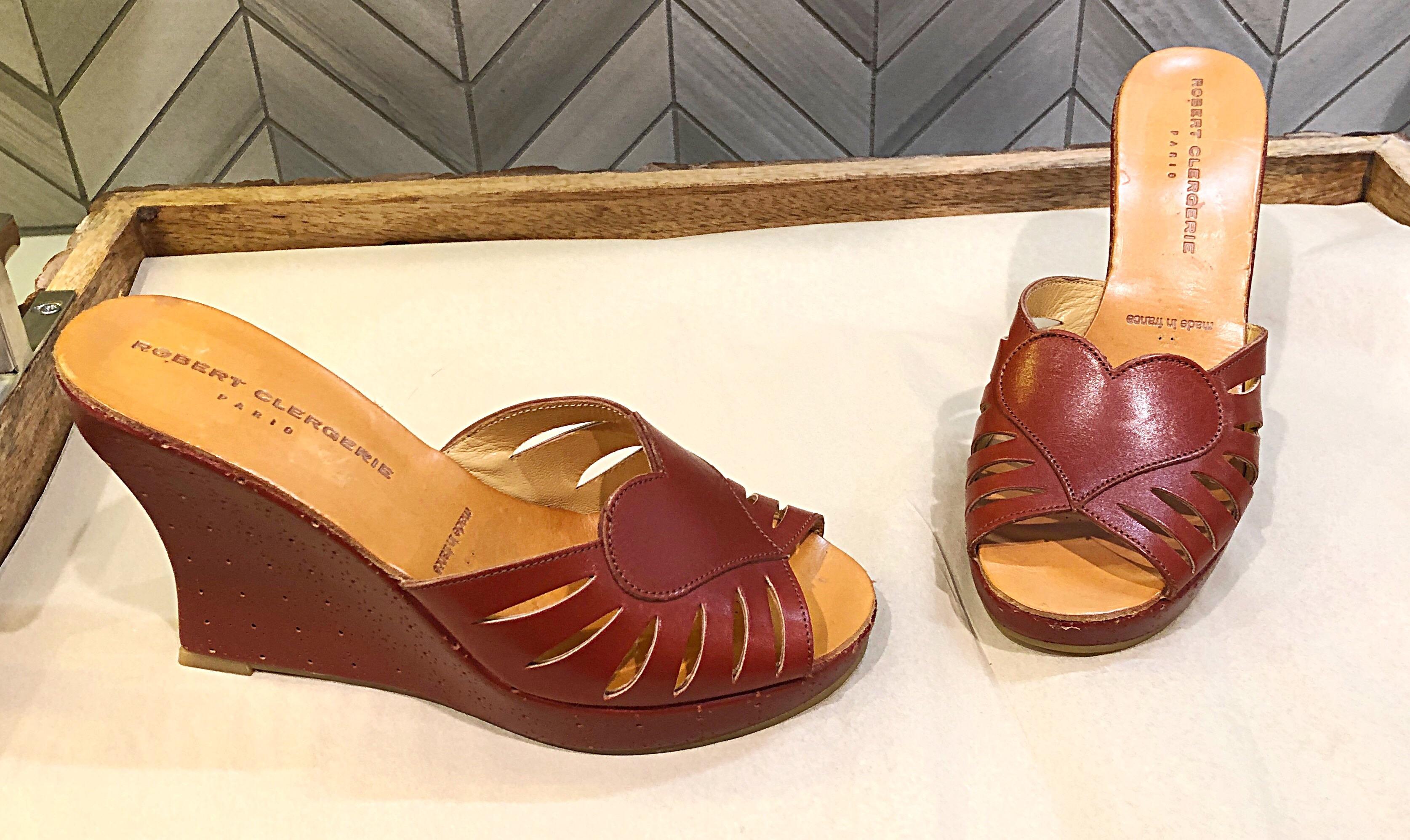 New Robert Clergerie Size 6.5 1990s Cordovan Red Brown Heart Slides Wedges Shoes 3