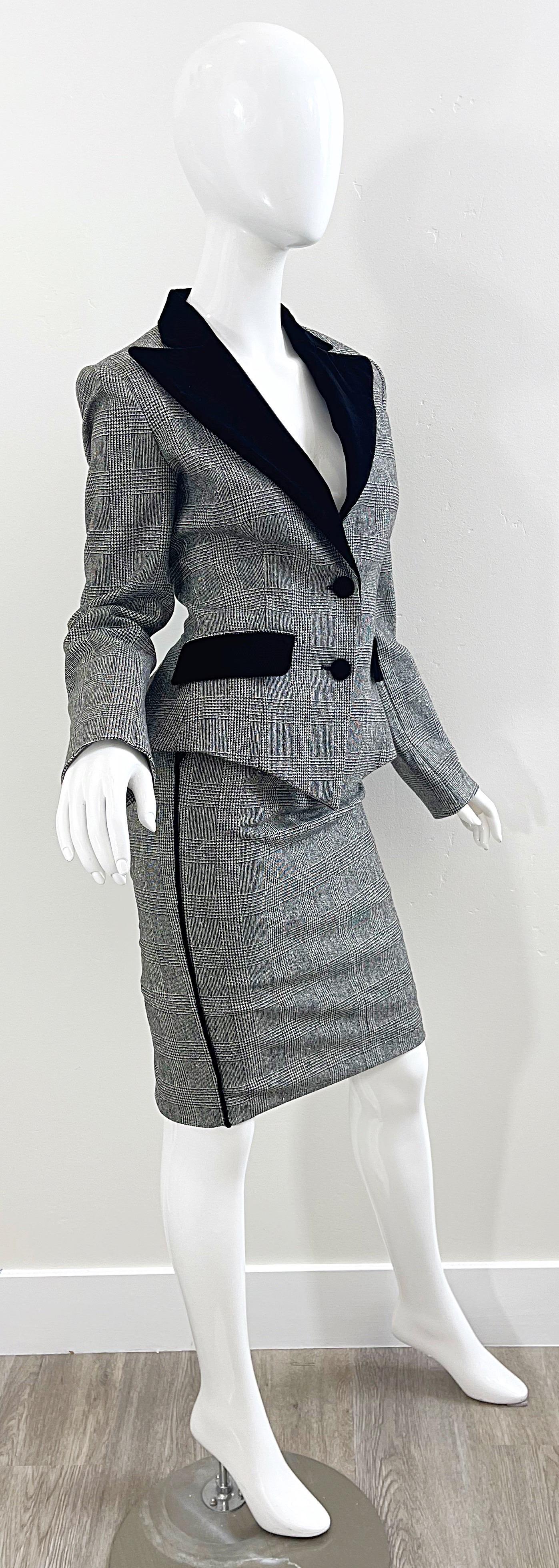 New Roberto Cavalli 2000s Size 42 / 8 Black and White Plaid Skirt Suit Y2K For Sale 6