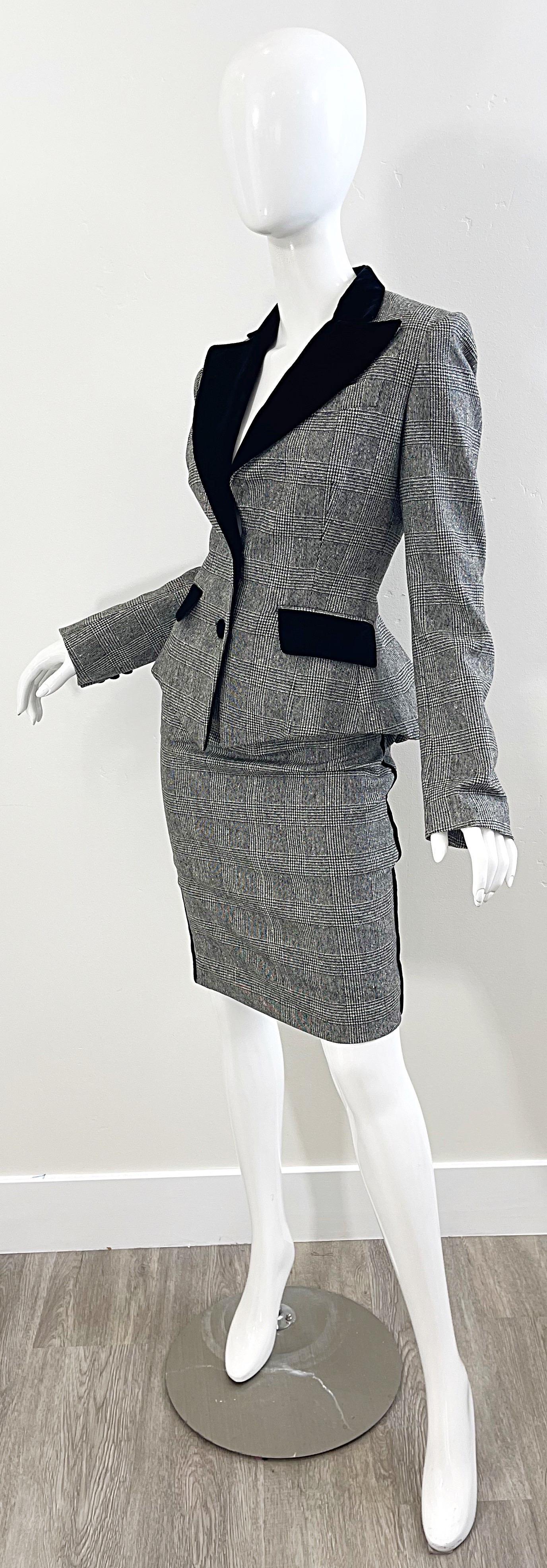 Gray New Roberto Cavalli 2000s Size 42 / 8 Black and White Plaid Skirt Suit Y2K For Sale