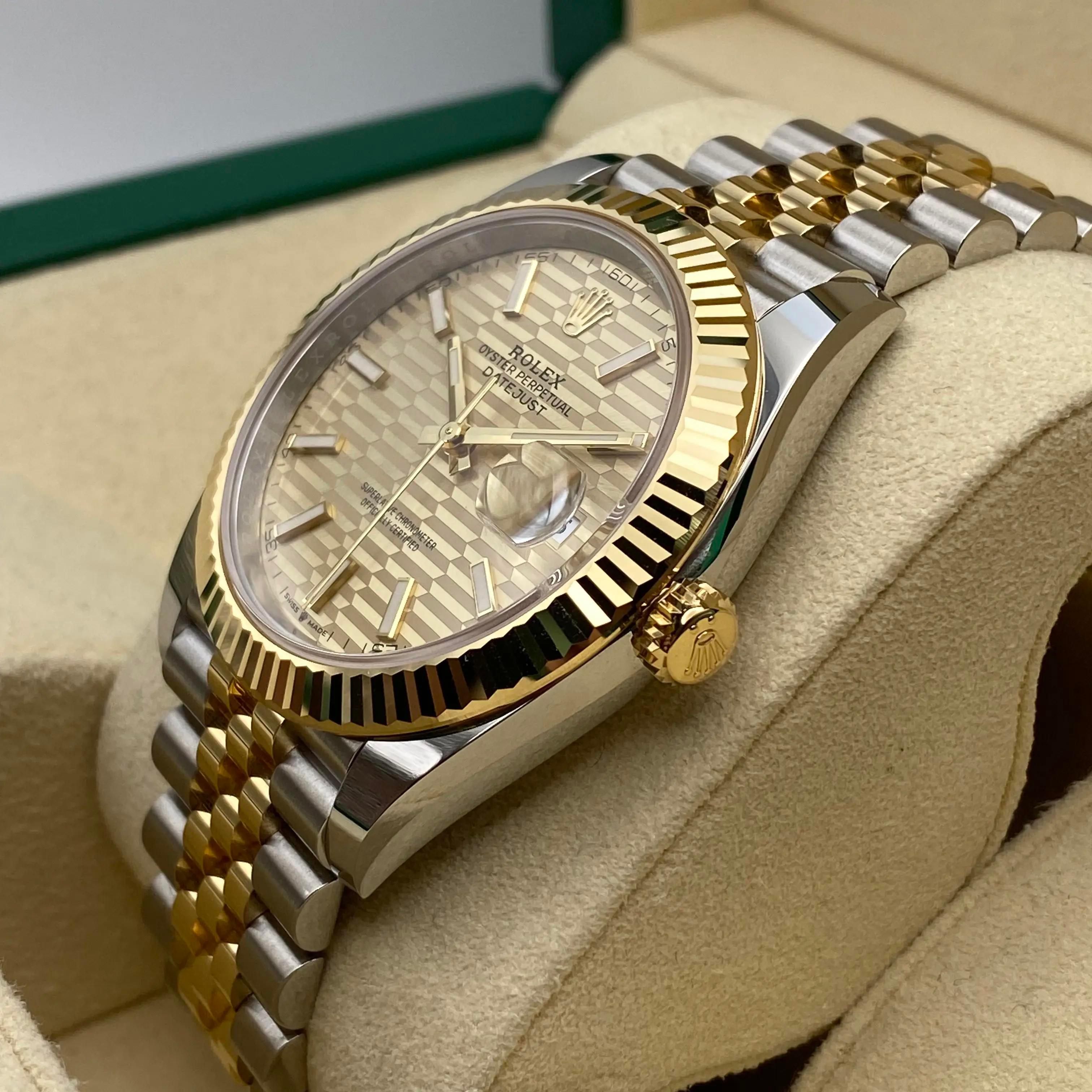 De los hombres NUEVO Reloj Rolex Datejust 41mm Oro Amarillo Acero Esfera Motivo Champaña 126333 B&P en venta