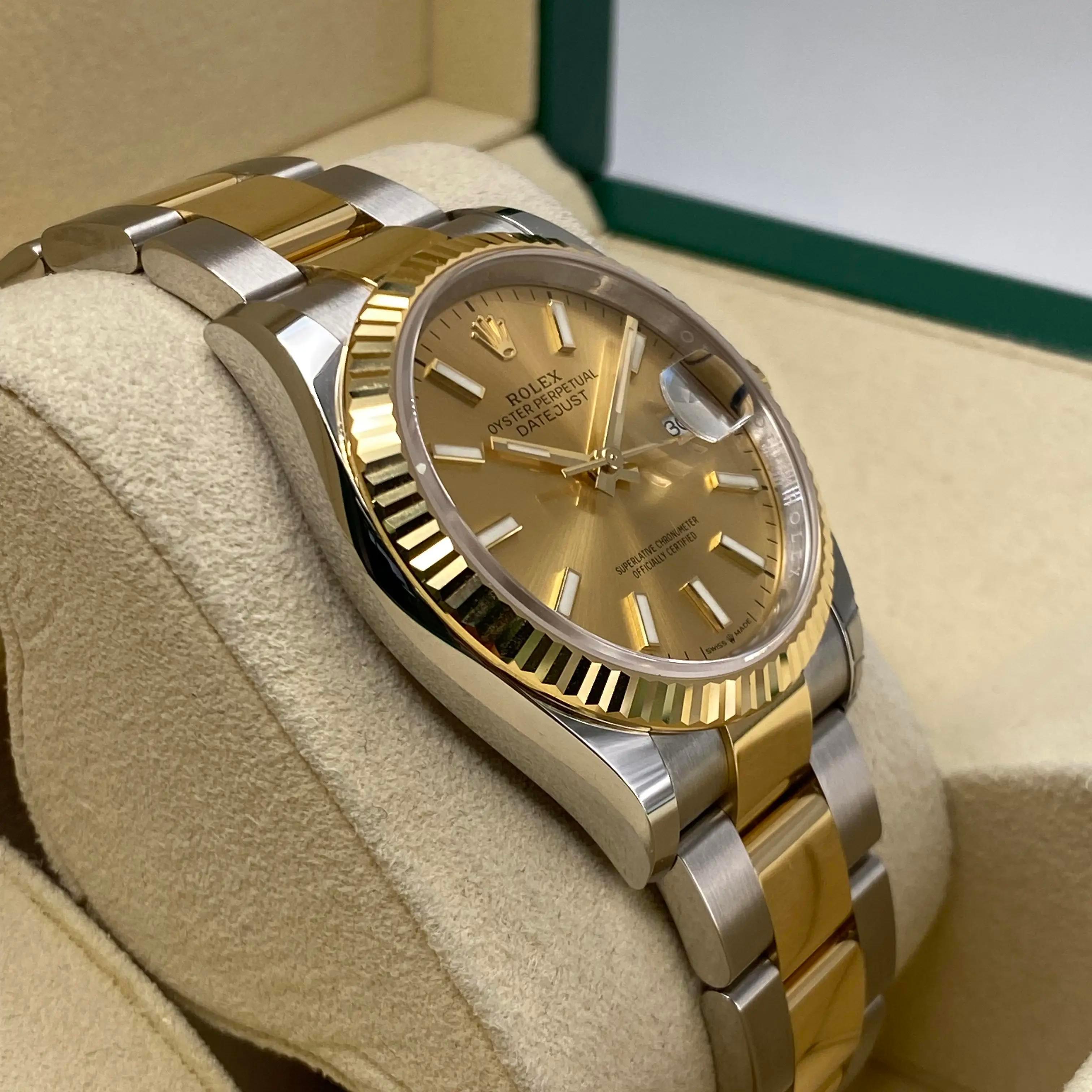 Women's or Men's NEW Rolex Datejust 36mm 126233 Steel Yellow Gold Champagne Dial Watch B&P For Sale