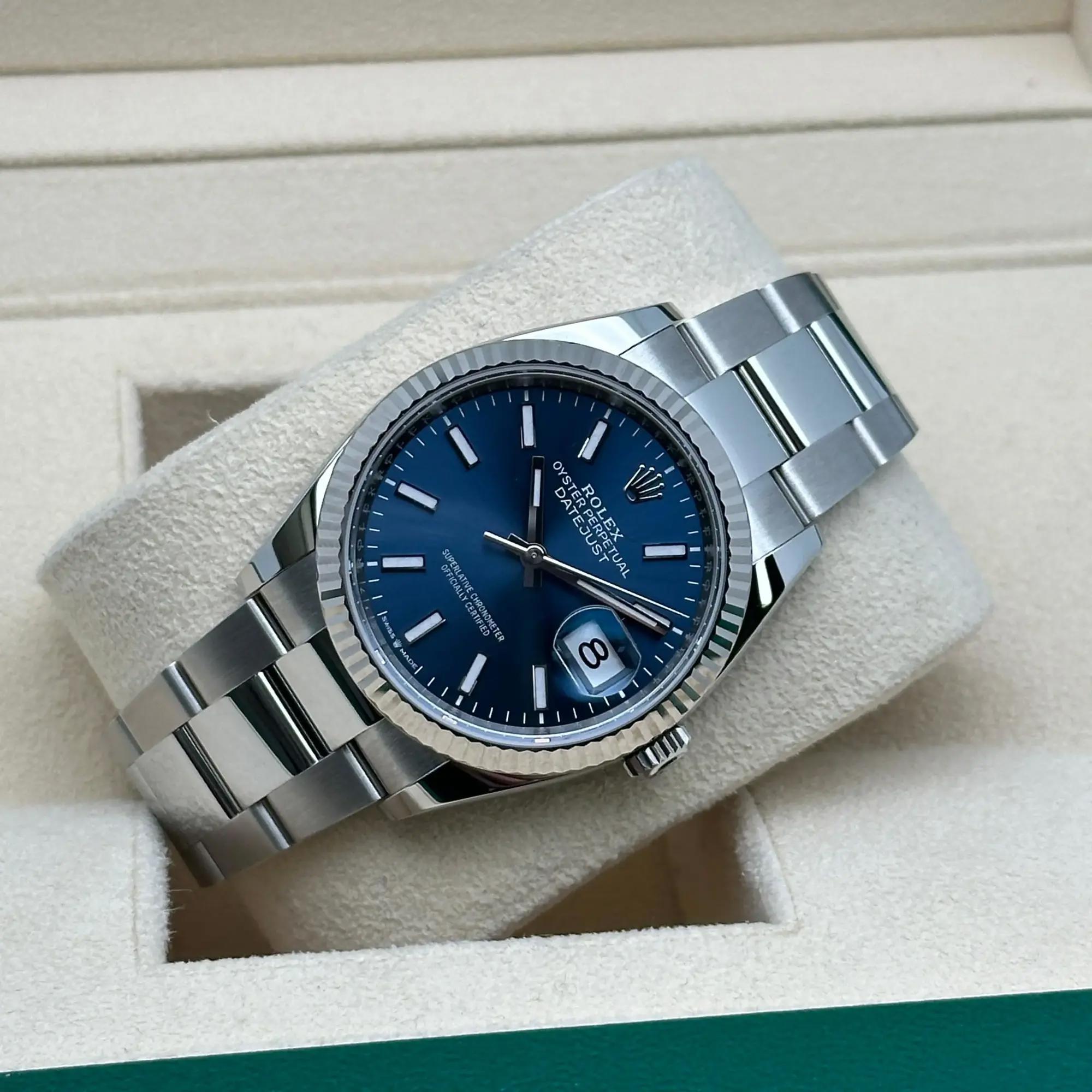 NUEVO Reloj Rolex Datejust 36mm Acero Oro Blanco 18k Esfera Azul Acanalada 126234 en venta 2