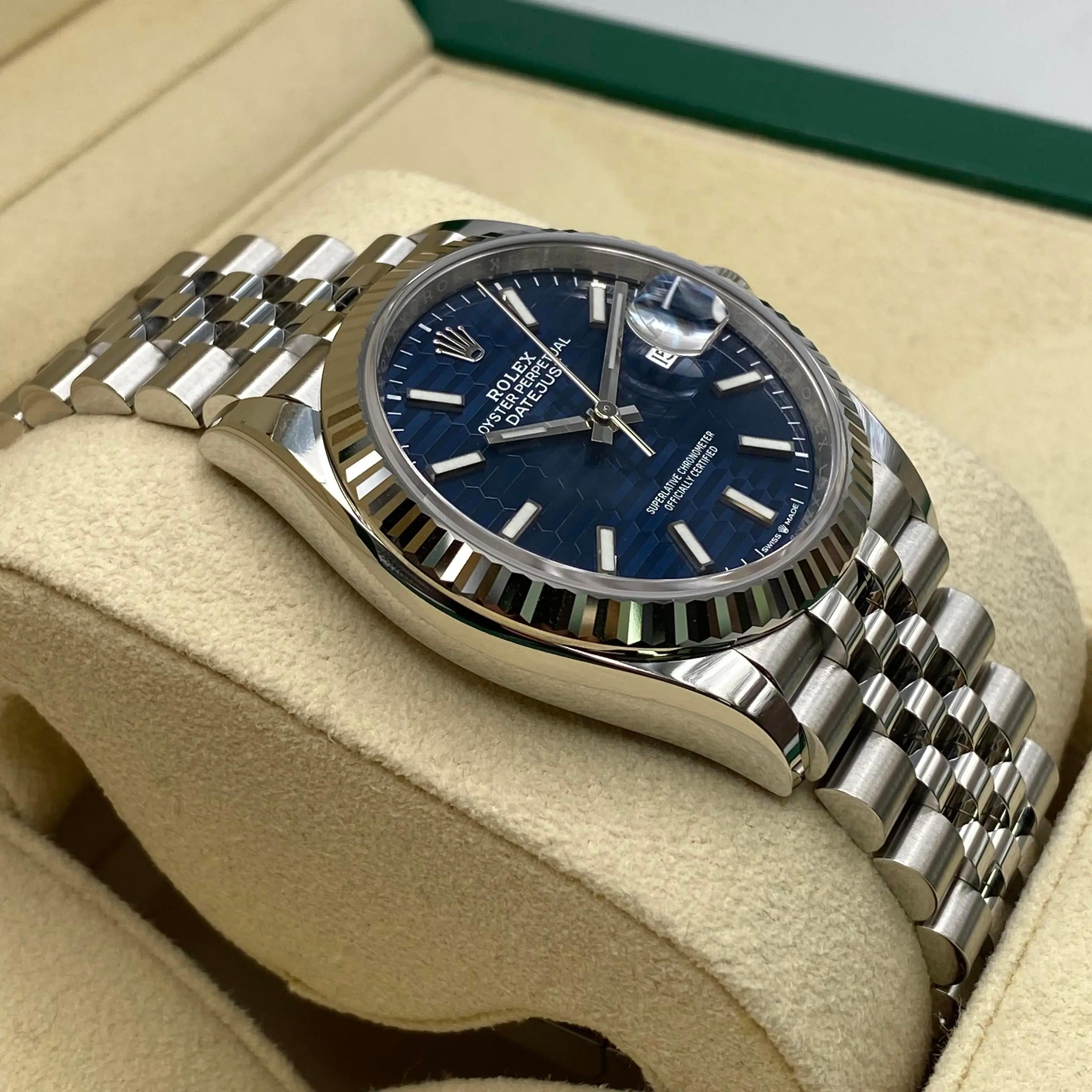 Women's or Men's NEW Rolex Datejust 36mm Steel White Gold Blue Motif Dial Jubilee Watch 126234 For Sale
