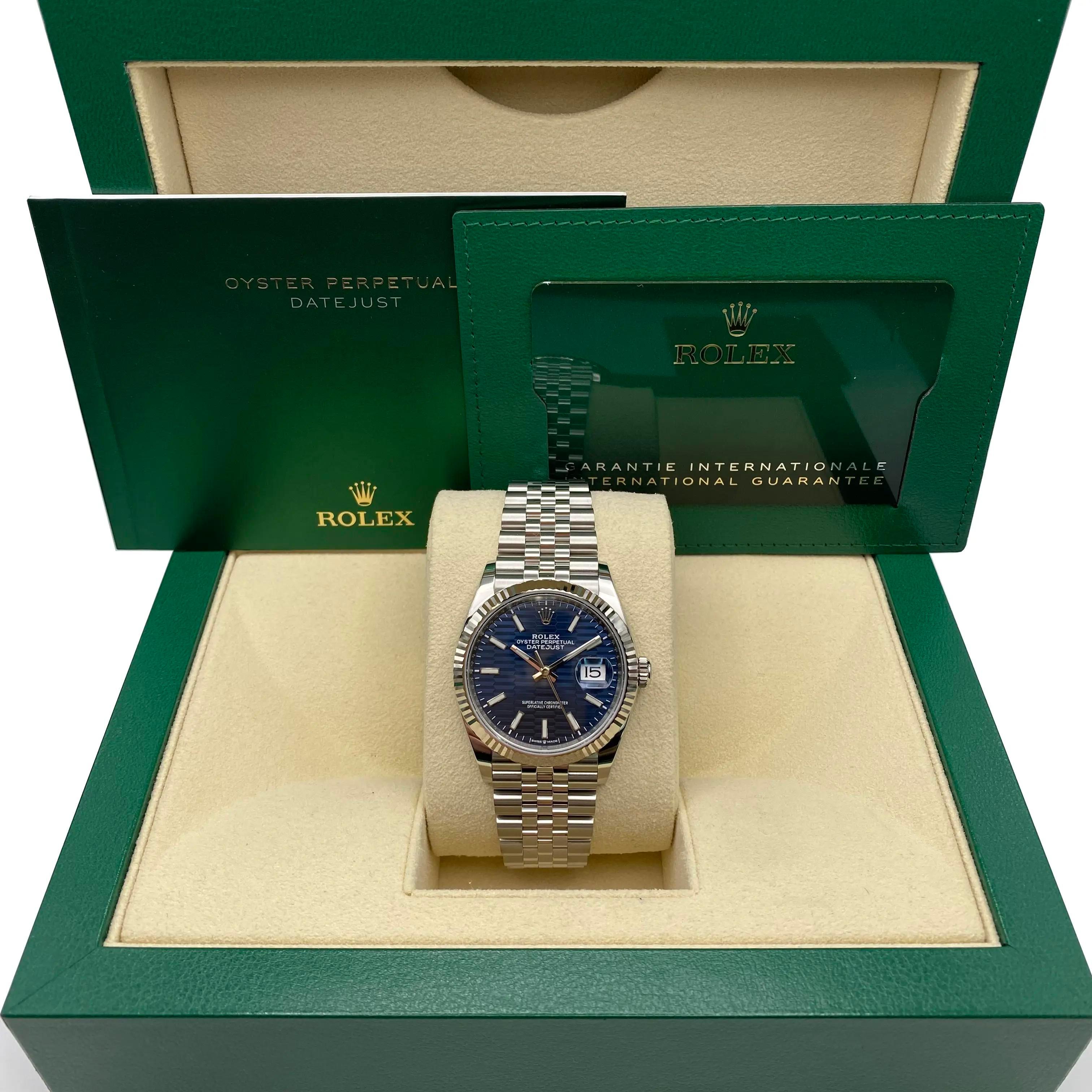 New. 2023 Card. Full set. The original box and papers are included. 5-year Rolex Warranty.

Brand and Model:
Brand: Rolex
Model: Rolex Datejust 126234
Model Number: 126234

Type and Style:
Type: Wristwatch
Style: Luxury
Department: Unisex