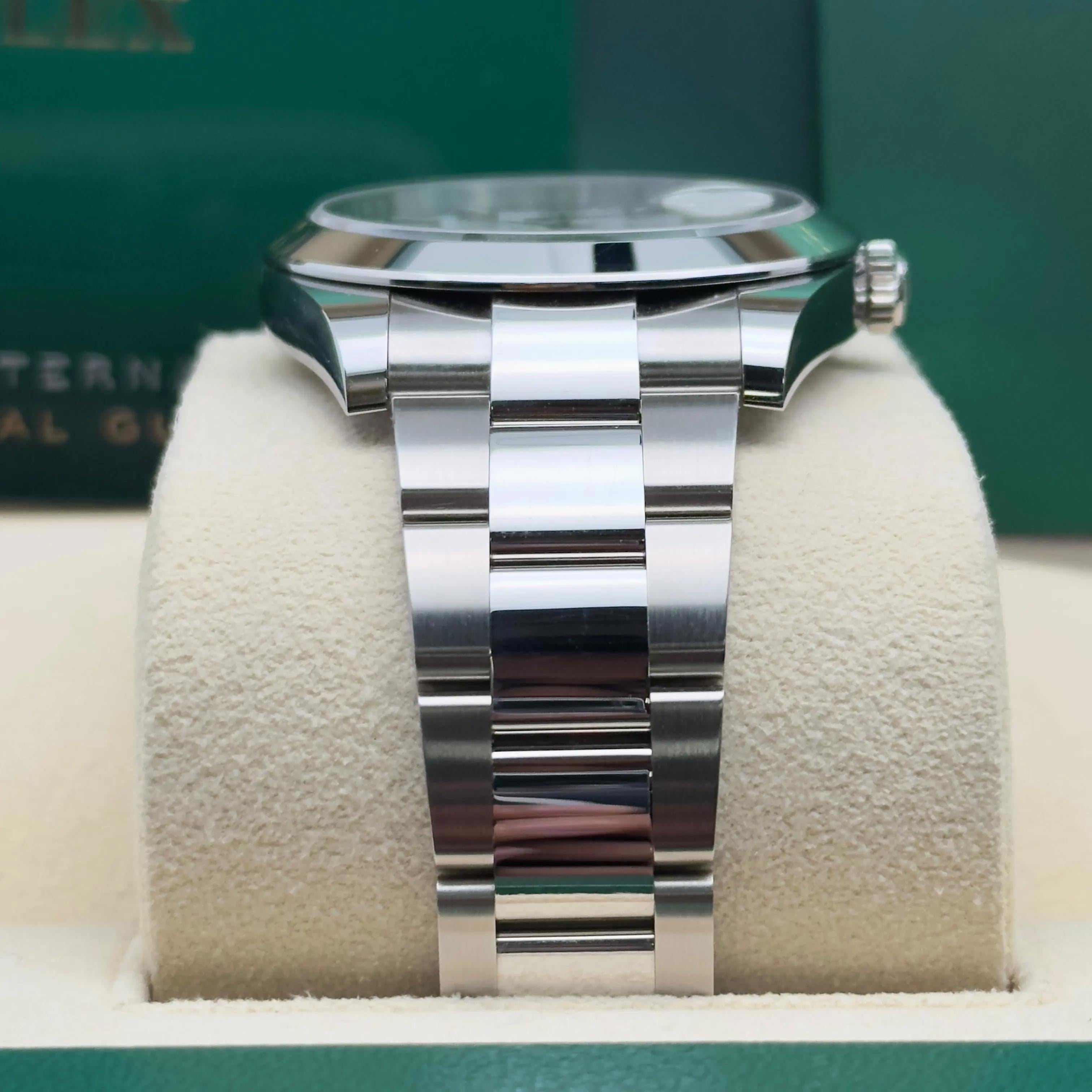 Neu Rolex Datejust 41 Stahl Weiß Index Zifferblatt Automatikuhr 126300 B&P 2024 im Angebot 3