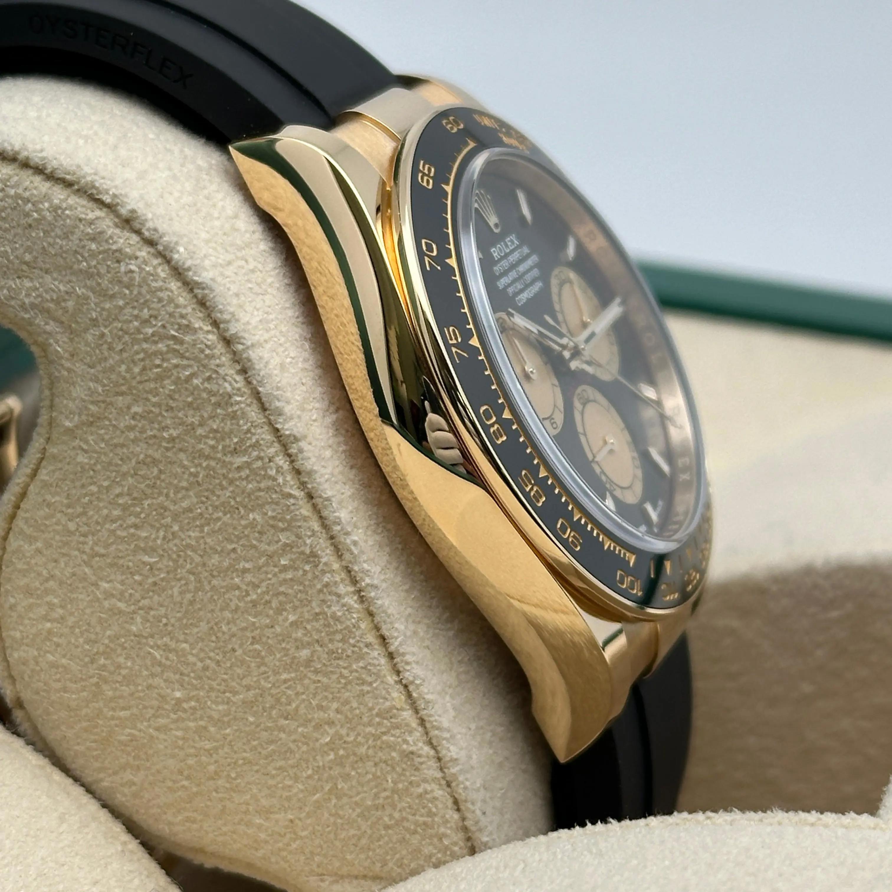 NUOVO Rolex Daytona Pual Newman Newest 18K Yellow Gold Black Dial Watch 126518LN in vendita 2