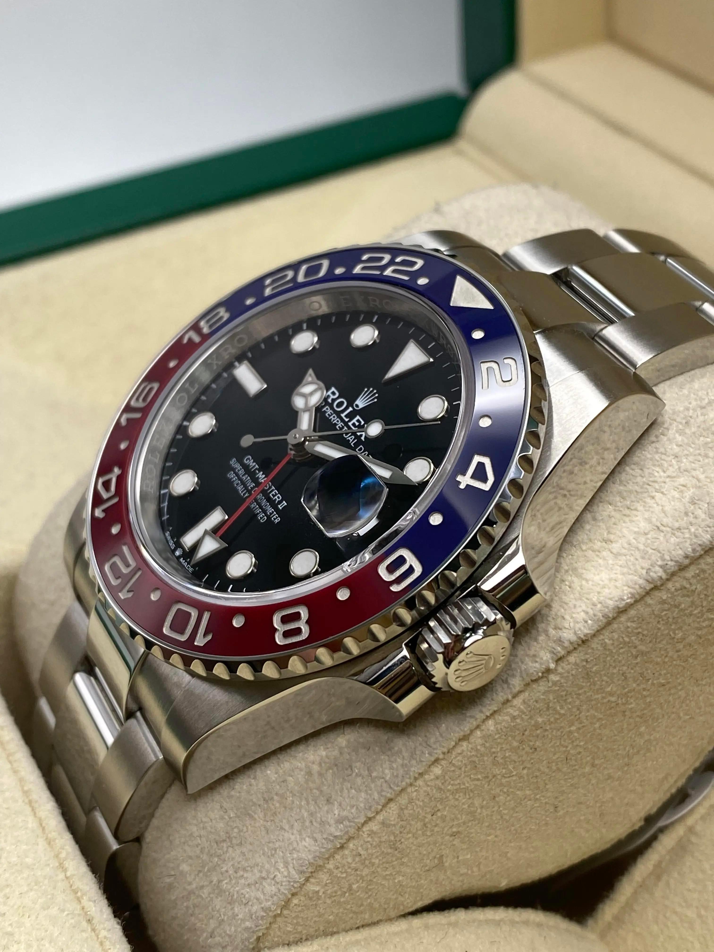 Uomo NUOVO Rolex GMT-Master II Pepsi 126710BLRO Orologio in acciaio con quadrante nero B & A. B. in vendita