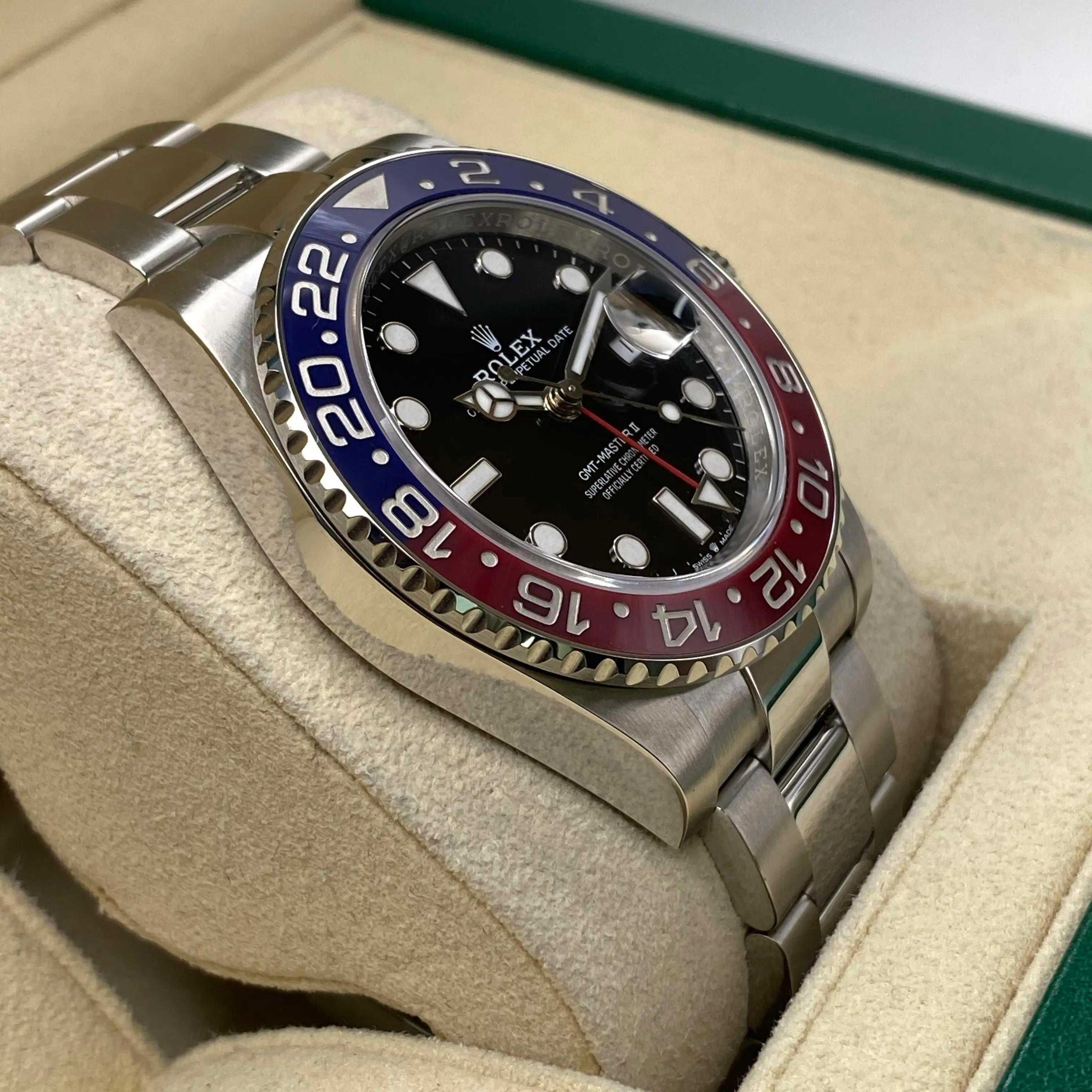NUOVO Rolex GMT-Master II Pepsi 126710BLRO Orologio in acciaio con quadrante nero B & A. B. in vendita 1