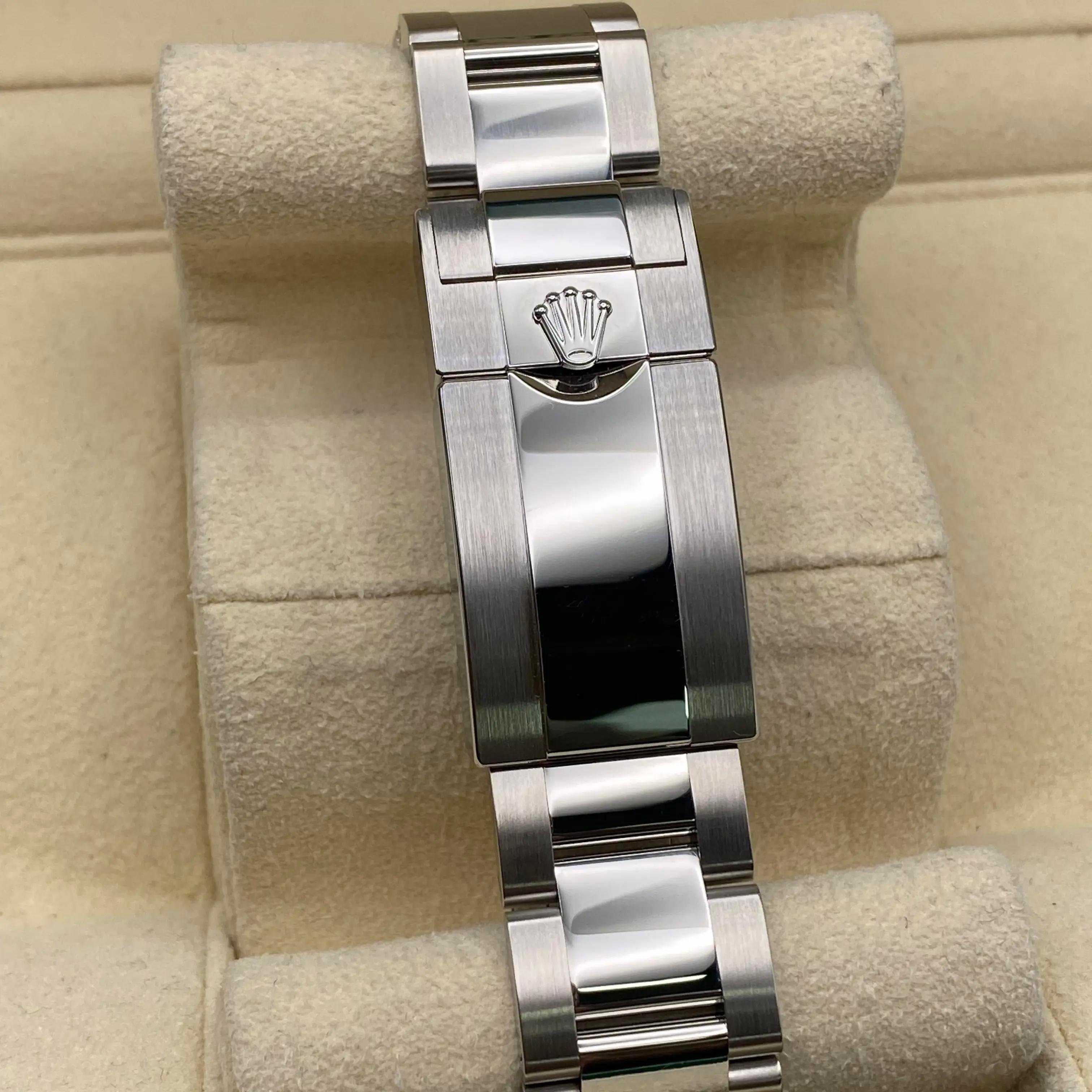 NUOVO Rolex GMT-Master II Pepsi 126710BLRO Orologio in acciaio con quadrante nero B & A. B. in vendita 3