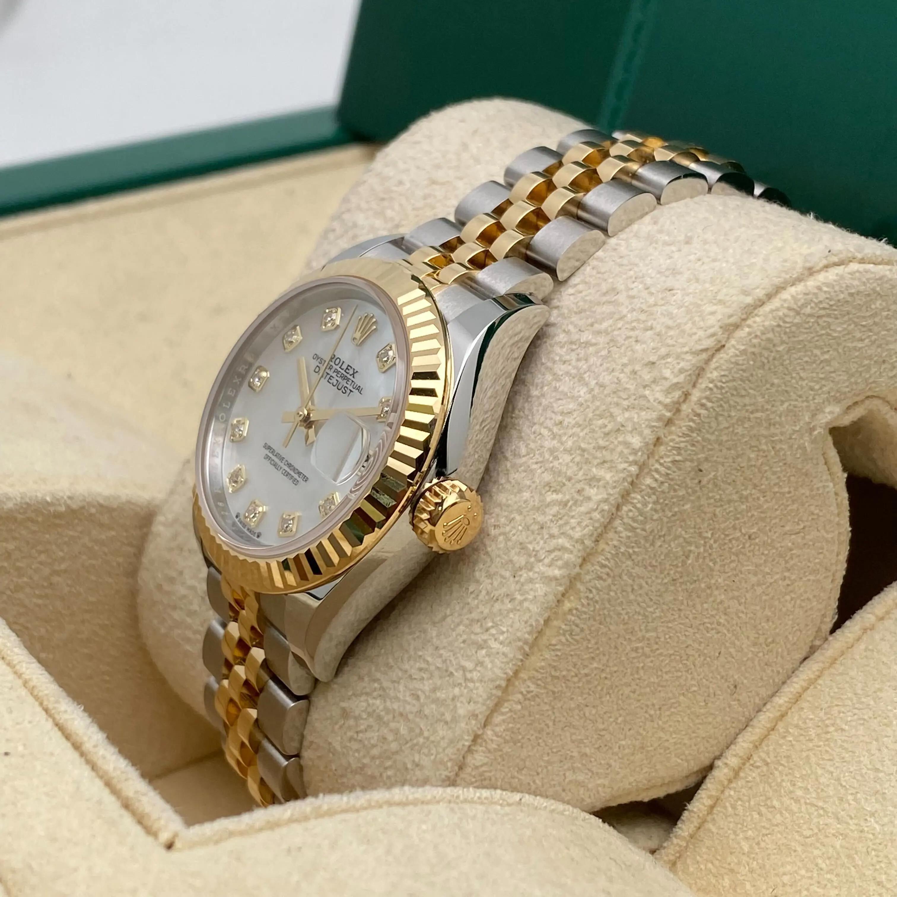 NUEVO Reloj Rolex Lady Datejust 28 de oro amarillo de 18 quilates con esfera de diamantes 279173 en venta 3