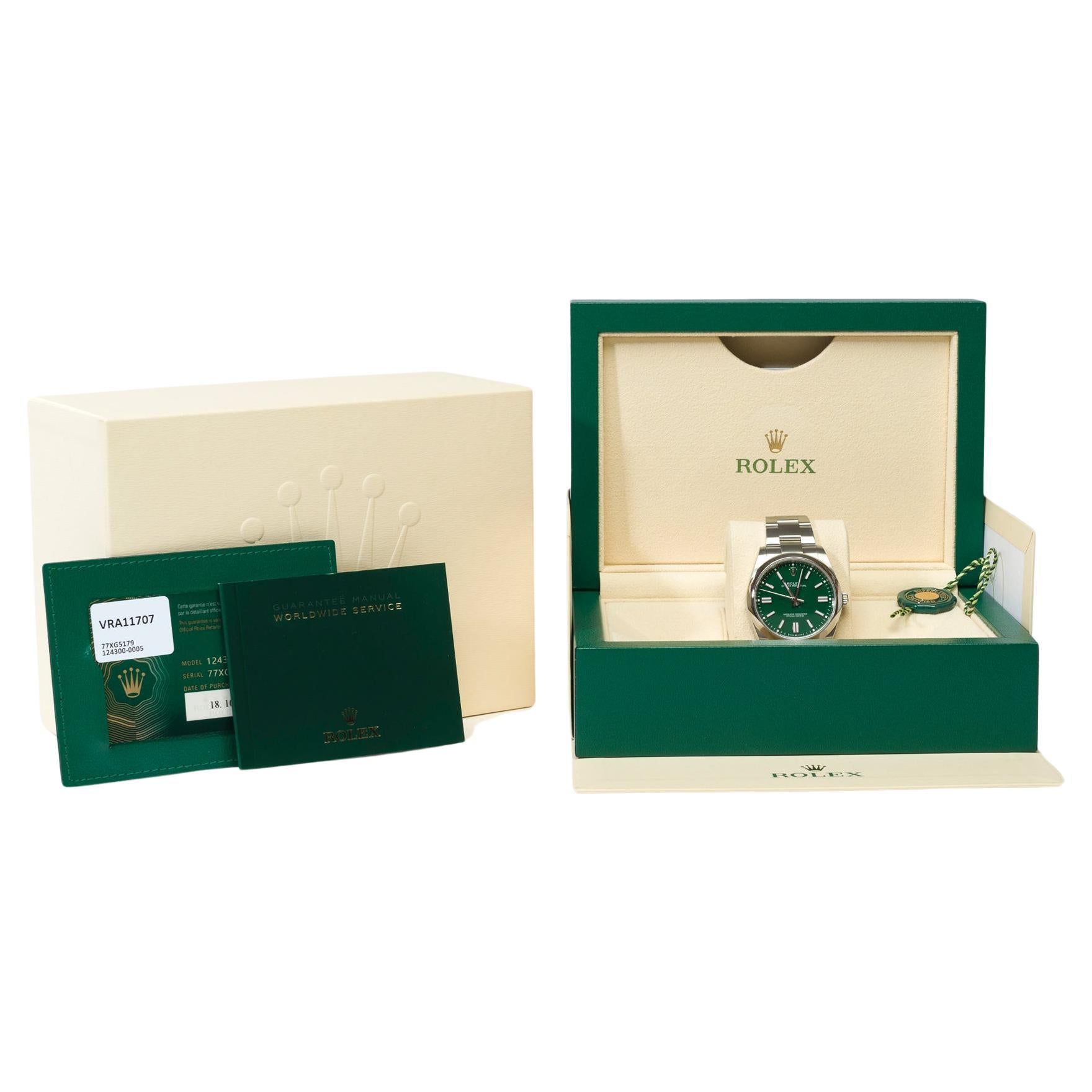 New Rolex Oyster Perpetual 41mm Green in steel For Sale