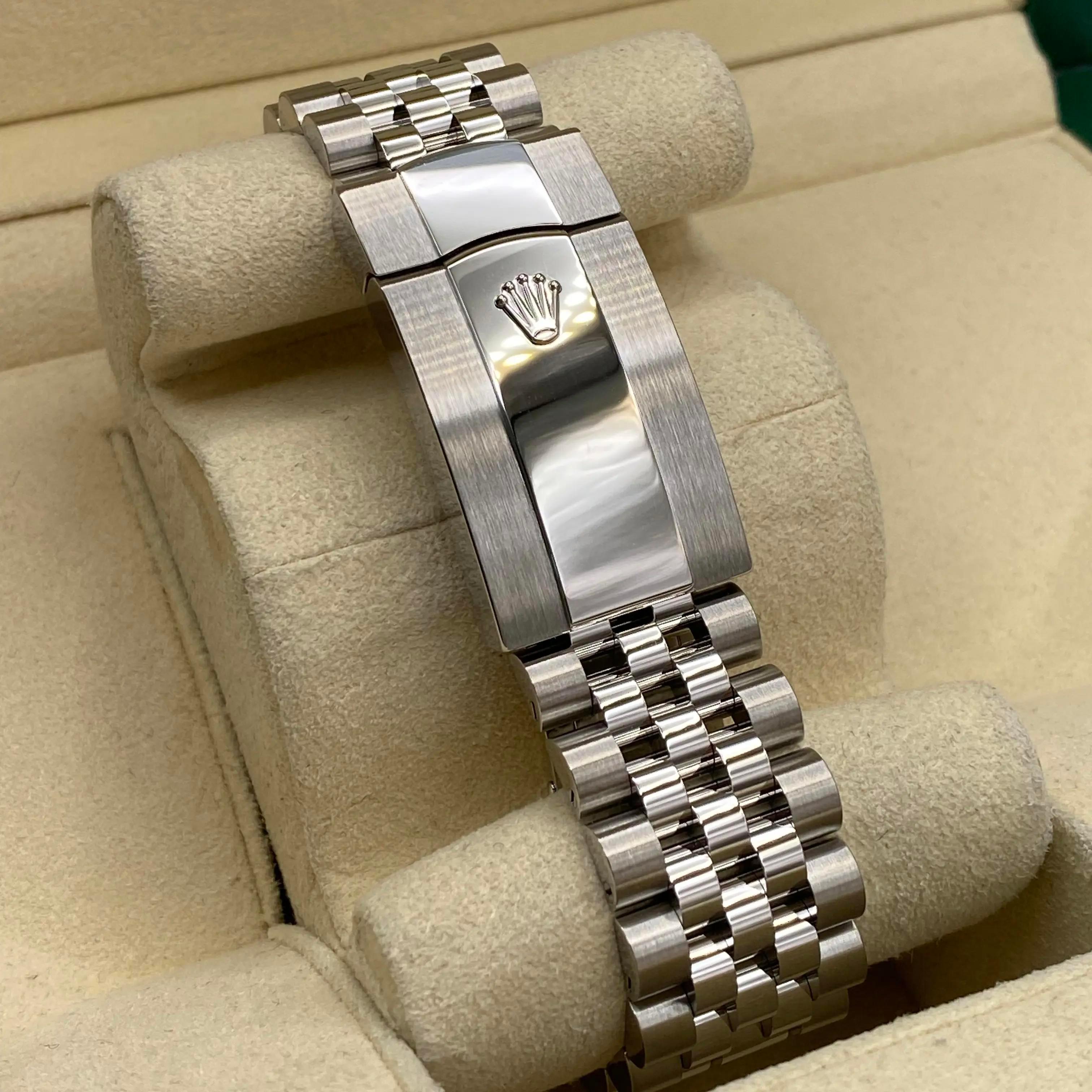 New Rolex Sky-Dweller 18K White Gold Steel Green Dial Jubilee Mens Watch 336934 For Sale 4