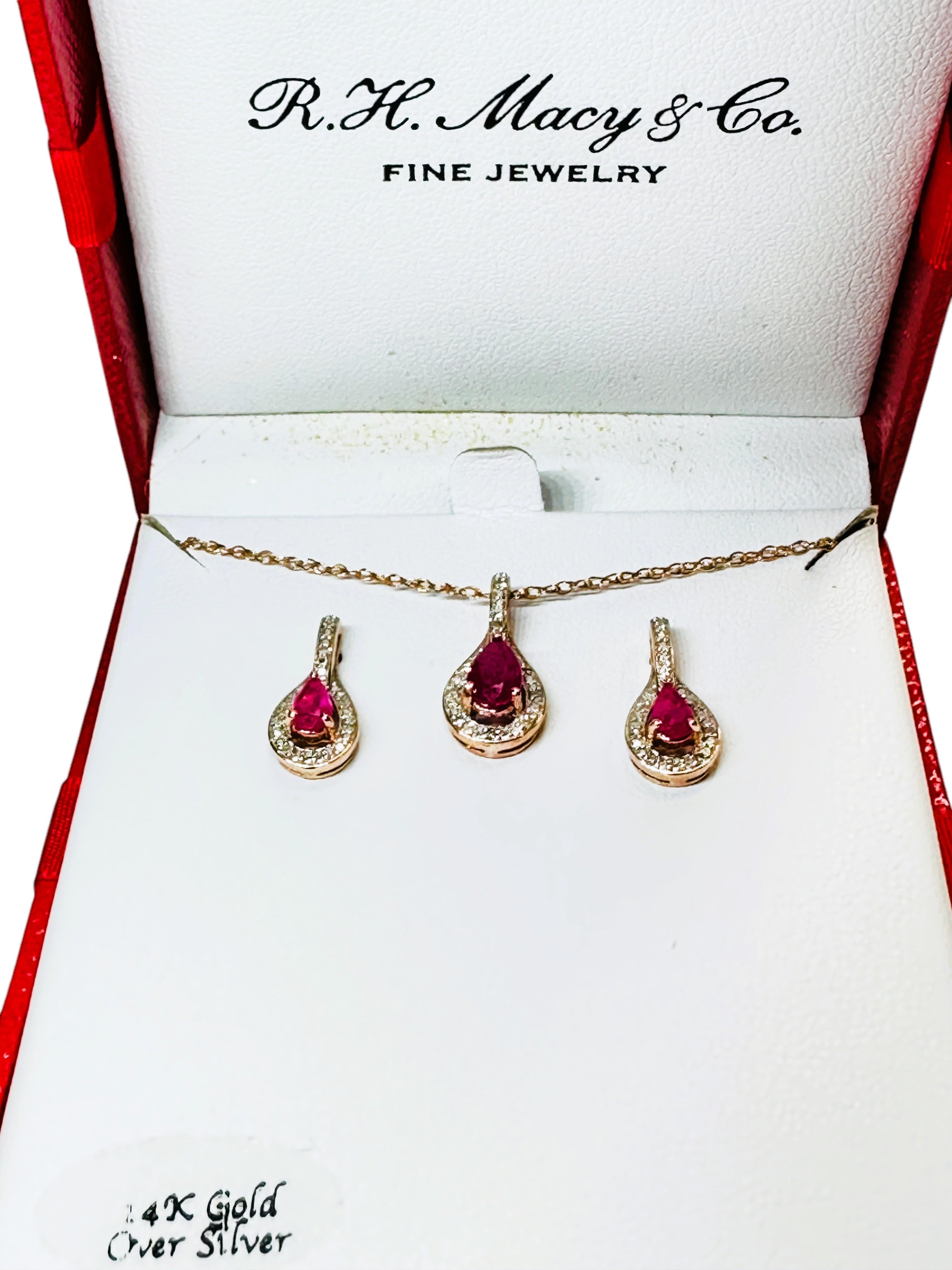Neu Rubin und Diamant 14k vergoldete Sterling-Halskette mit passenden Ohrringen aus Sterling Damen