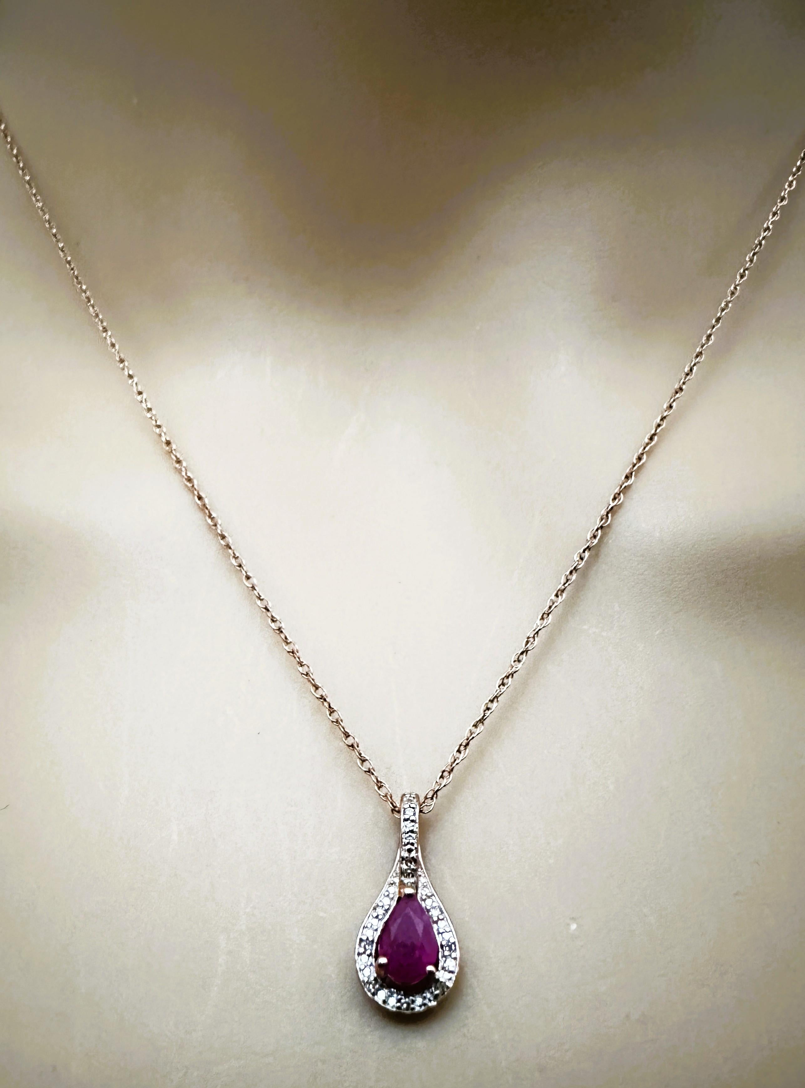 Neu Rubin und Diamant 14k vergoldete Sterling-Halskette mit passenden Ohrringen aus Sterling 3