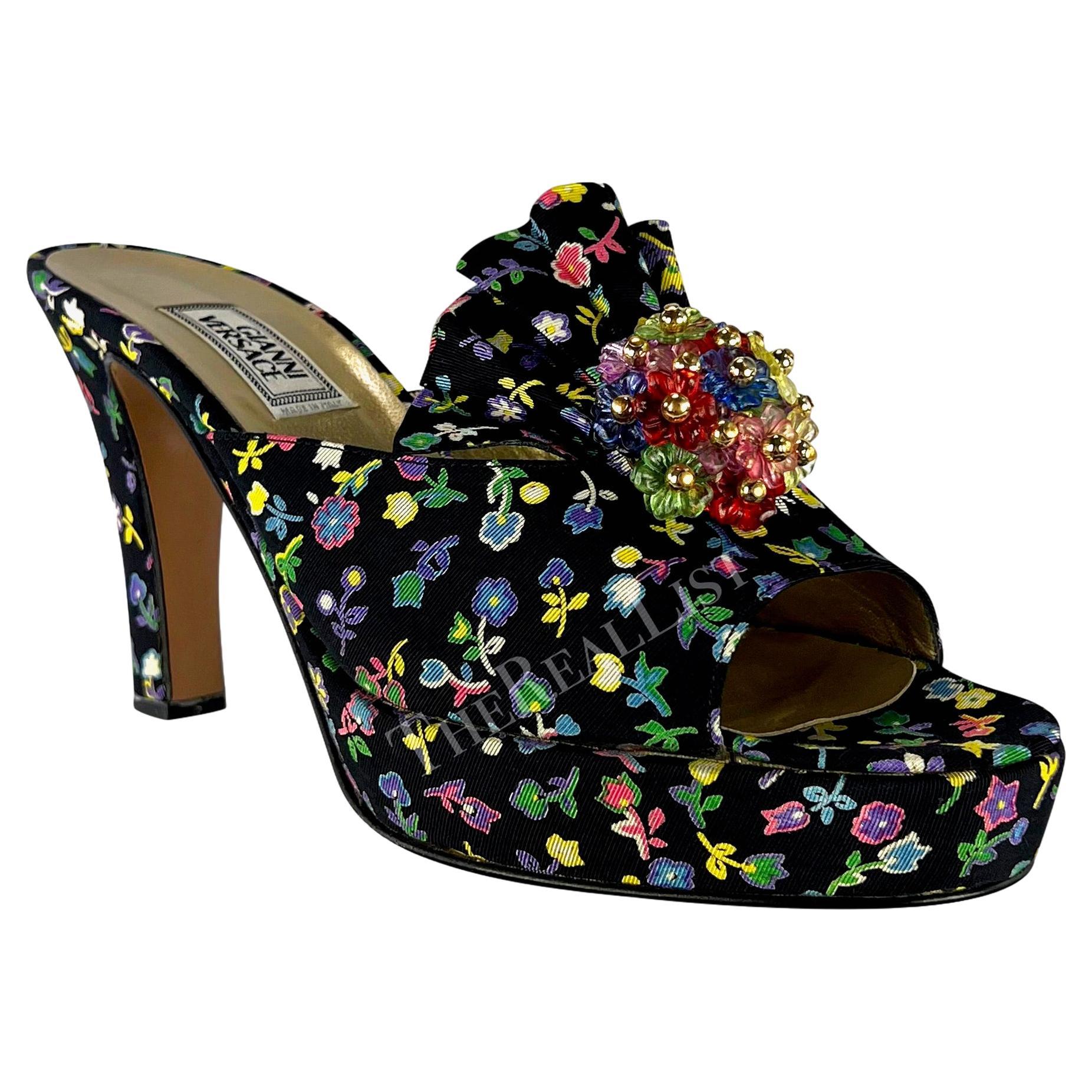 NEW S/S 1993 Gianni Versace Runway Floral Platform Beaded Heels Size 38 1/2 In Excellent Condition For Sale In West Hollywood, CA