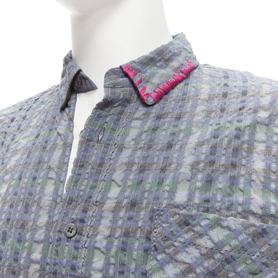 new SACAI 2017 green grey crinkle fabric pink topstitch worker shirt top JP3 L
Reference: CAWG/A00264
Brand: Sacai
Designer: Chitose Abe
Collection: 2017
Material: Polyester, Cotton
Color: Pink, Grey
Pattern: Plaid
Closure: Button
Extra Details: