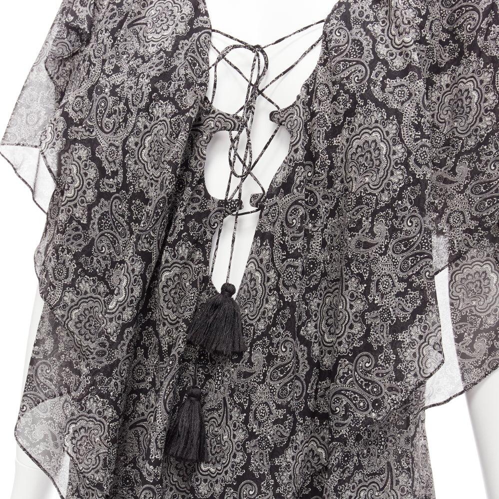 new SAINT LAURENT 2018 grey black 100% silk paisley gypsy dress FR38 M
Reference: NKLL/A00032
Brand: Saint Laurent
Designer: Anthony Vaccarello
Collection: 2018
Material: Silk
Color: Black, Grey
Pattern: Paisley
Closure: Self Tie
Lining: Black