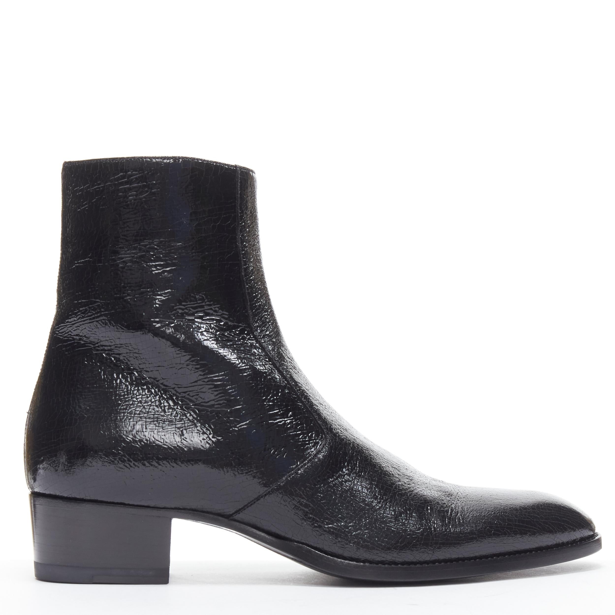 new SAINT LAURENT Wyatt 40 Zip Metal Crack Heavy black Chelsea boot EU44 
Reference: TGAS/B01698 
Brand: Saint Laurent 
Material: Leather 
Color: Black 
Pattern: Solid 
Closure: Zip 
Made in: Italy 

CONDITION: 
Condition: New with tags. 
Comes