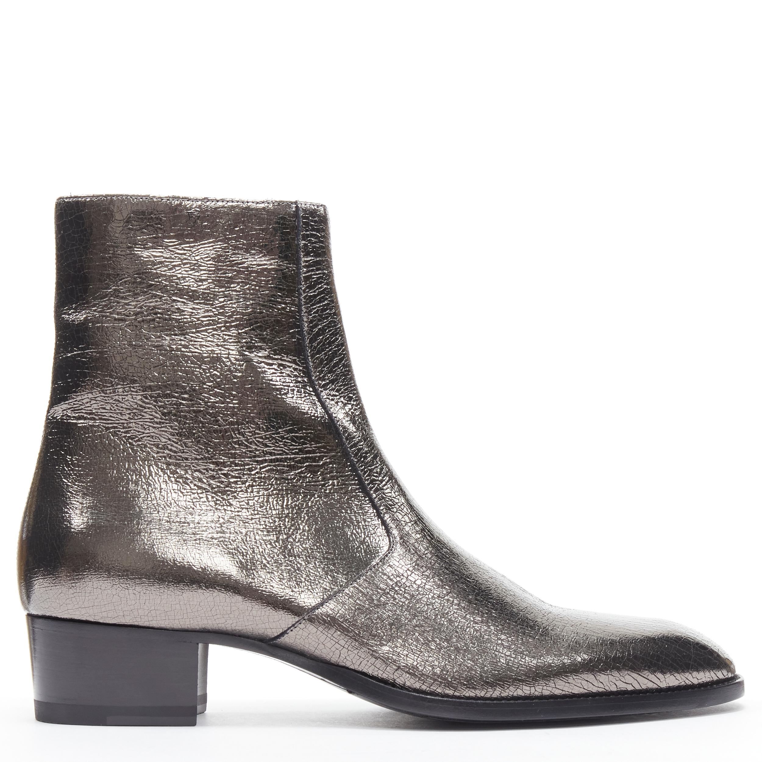 new SAINT LAURENT Wyatt 40 Zip Metal Crack Heavy gunmetal silver boot EU44 
Reference: TGAS/B01793 
Brand: Saint Laurent 
Material: Leather- 
Color: Silver 
Pattern: Solid 
Closure: Zip 
Made in: Italy 

CONDITION: 
Condition: New with tags. 
Comes