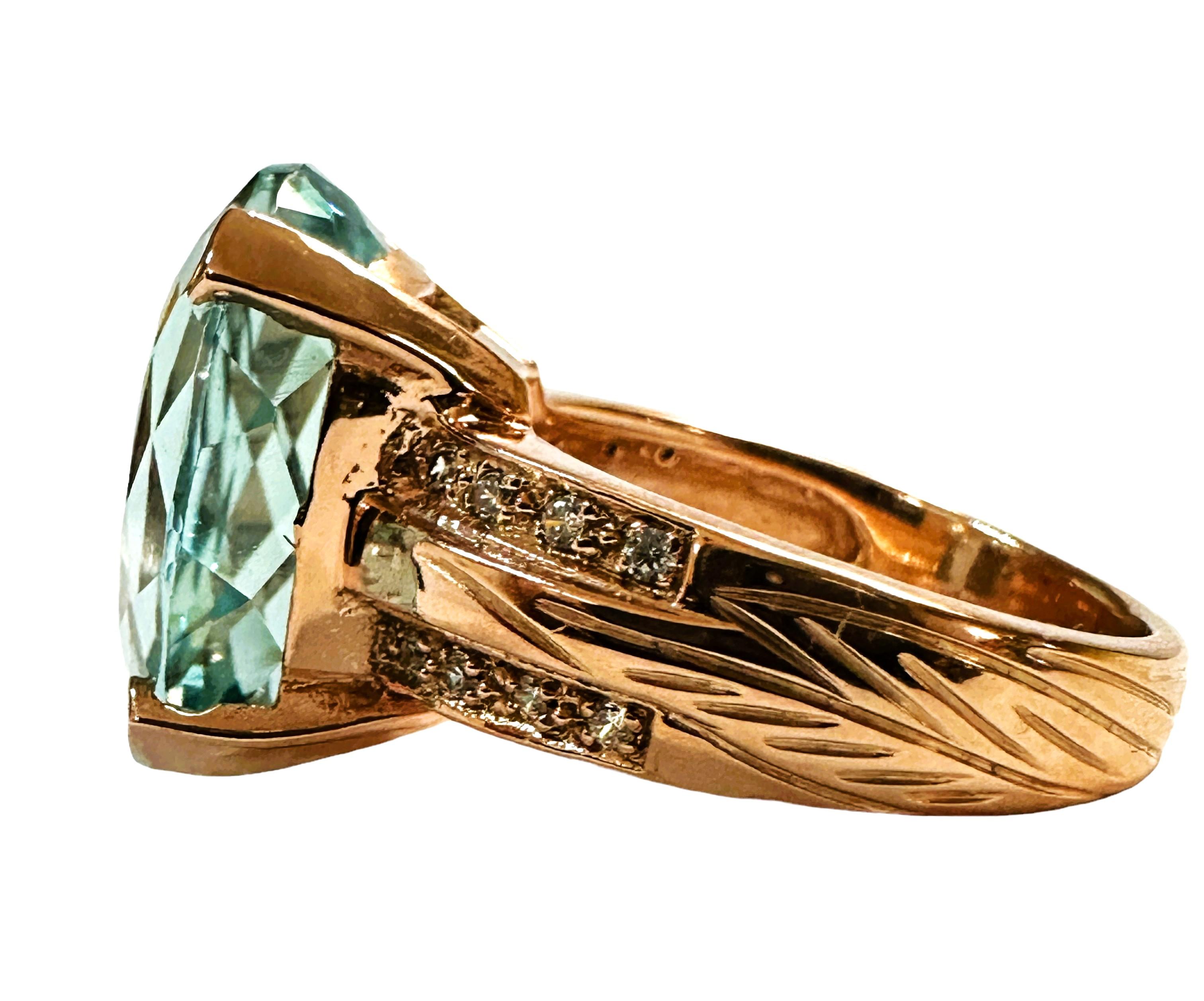 Was für ein schöner Ring!  Der Schliff dieses Steins ist einfach spektakulär!  Der Ring hat die Größe 7.  Dieser Stein stammt aus Brasilien.  Es ist eine schöne fancy oval geschliffenen Stein und ist 12.1 Karat.  Es ist ein sehr hochwertiger Stein. 