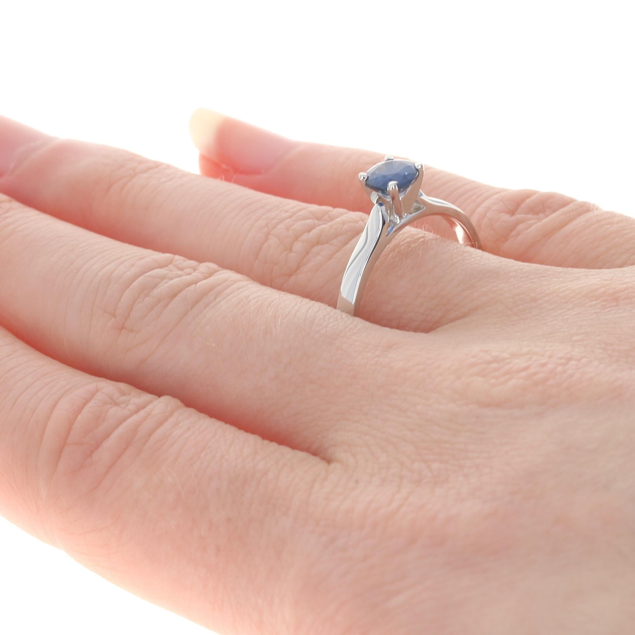 solitaire sapphire engagement ring