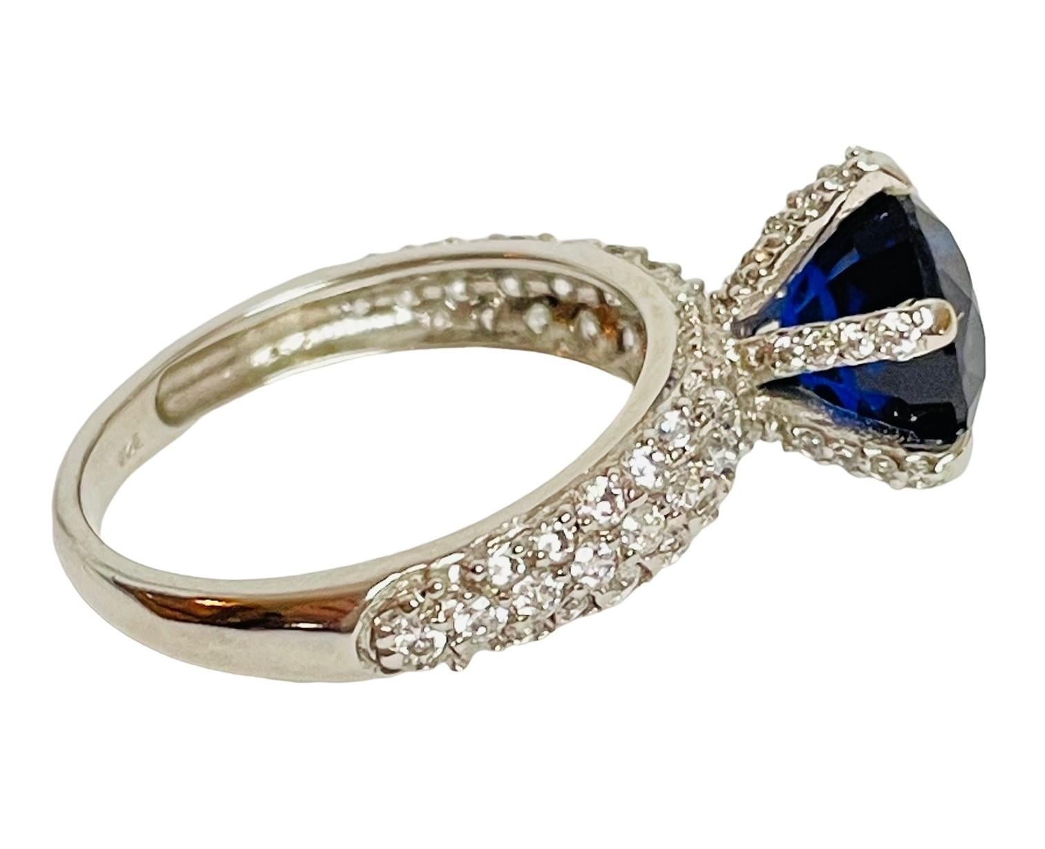 Neuer Saphir Kaschmirblauer runder 4,5 Karat 925 Sterlingsilber Ring Größe 6,75 im Zustand „Neu“ in Eagan, MN