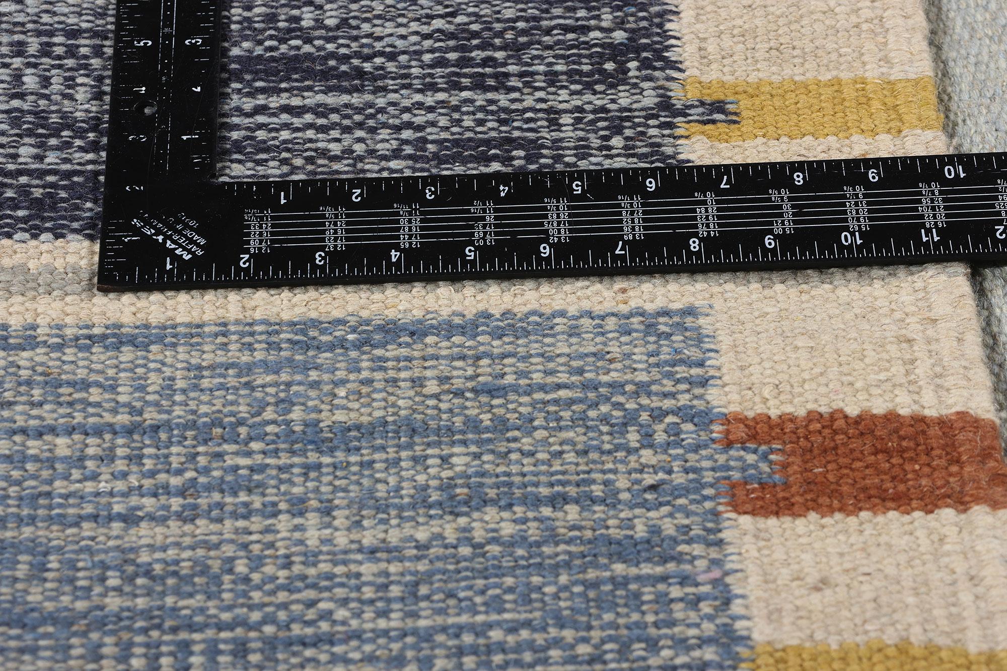 Neu Skandinavischer blauer schwedisch inspirierter Kilim Röllakan,  10'05 x 14'00 (21. Jahrhundert und zeitgenössisch) im Angebot